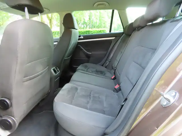 Volkswagen Golf view 10