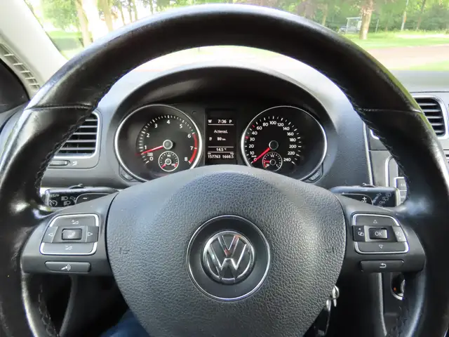 Volkswagen Golf view 12