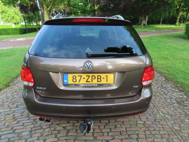 Volkswagen Golf view 5