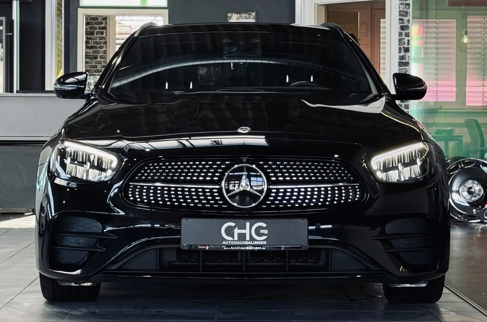 Mercedes-Benz E 220 d AMG Line|BURMESTER|360*|AHK|NIGHT|WIDESCREEN Schwarz - 2