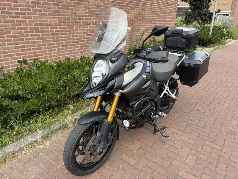 Suzuki V-STROM 1000 - foto 2