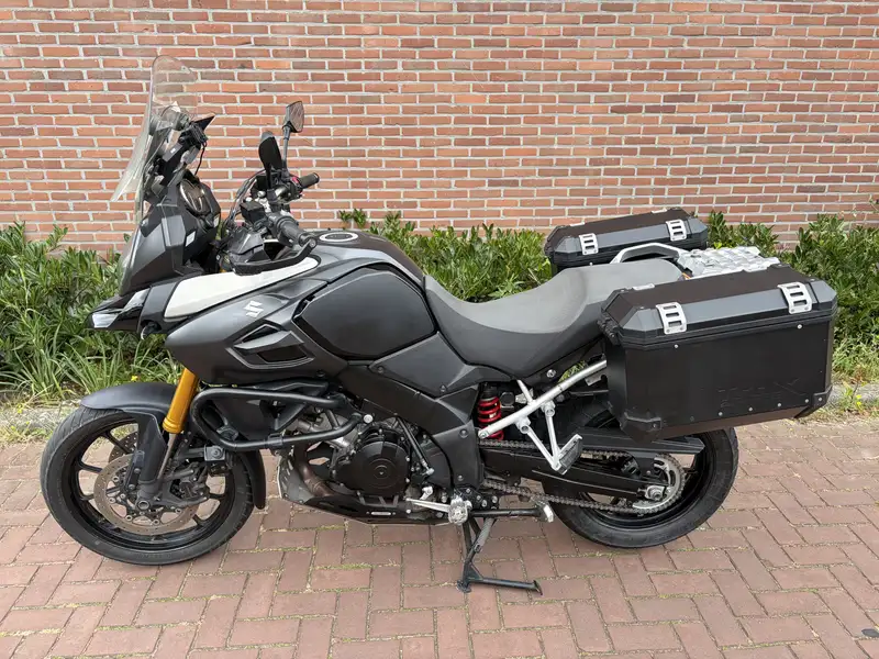 Suzuki V-STROM 1000 - foto 5