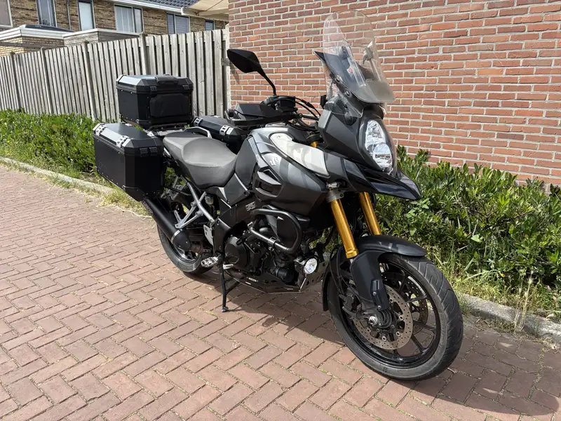 Suzuki V-STROM 1000