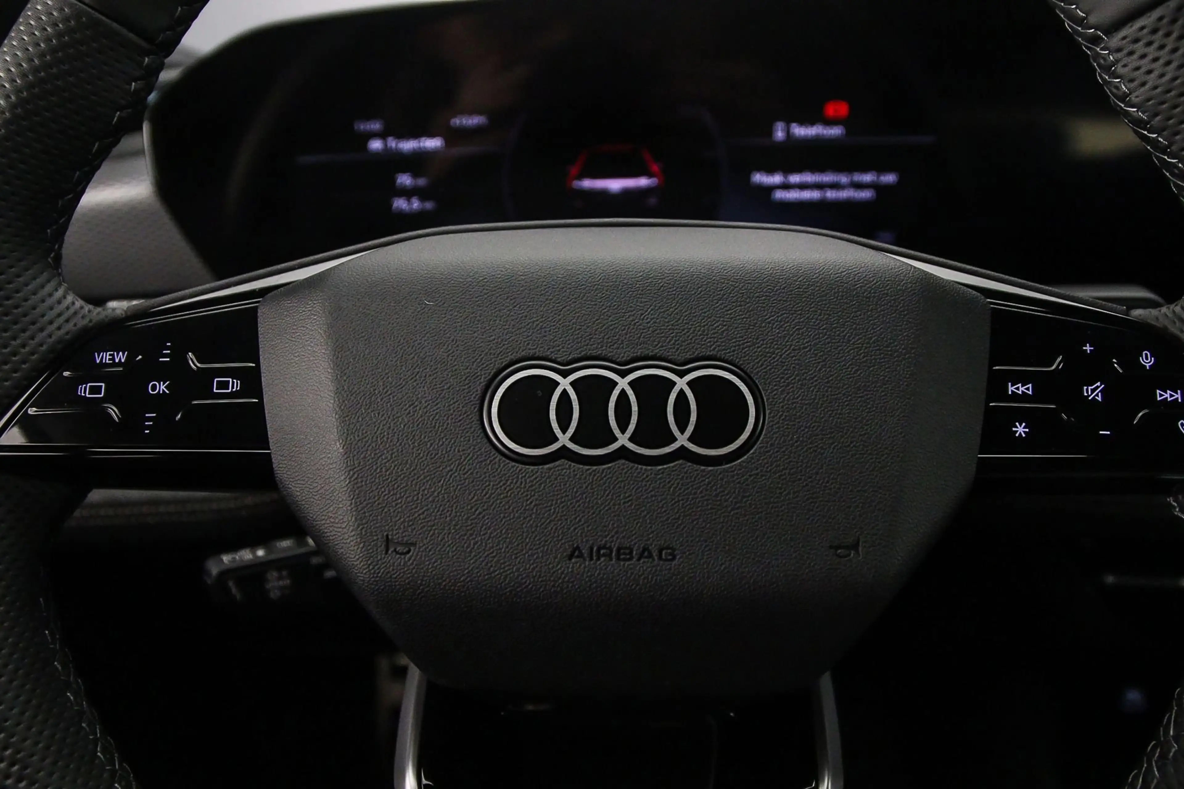 Audi A6 e-tron Sportback e-tron 286pk S edition — photo 12