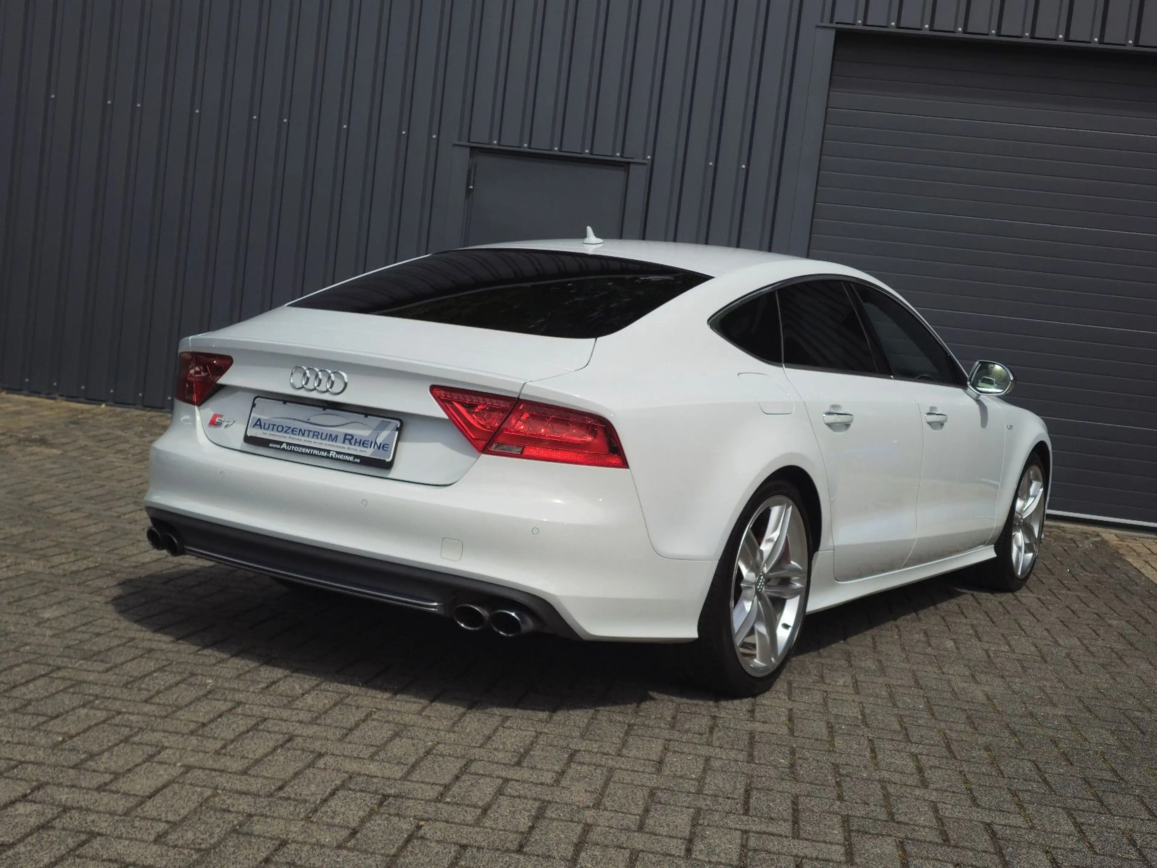 Audi S7 4.0 V8 Bi-Turbo Quattro BOSE Leder Kamera LED — photo 7