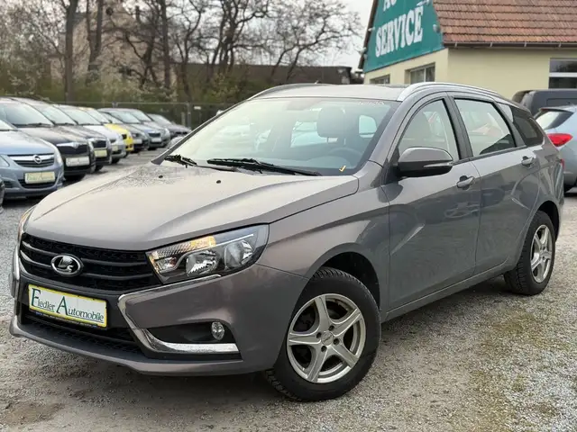 Lada Vesta 1.6 Kombi / KLIMAAUT / SITZHZG / PDC