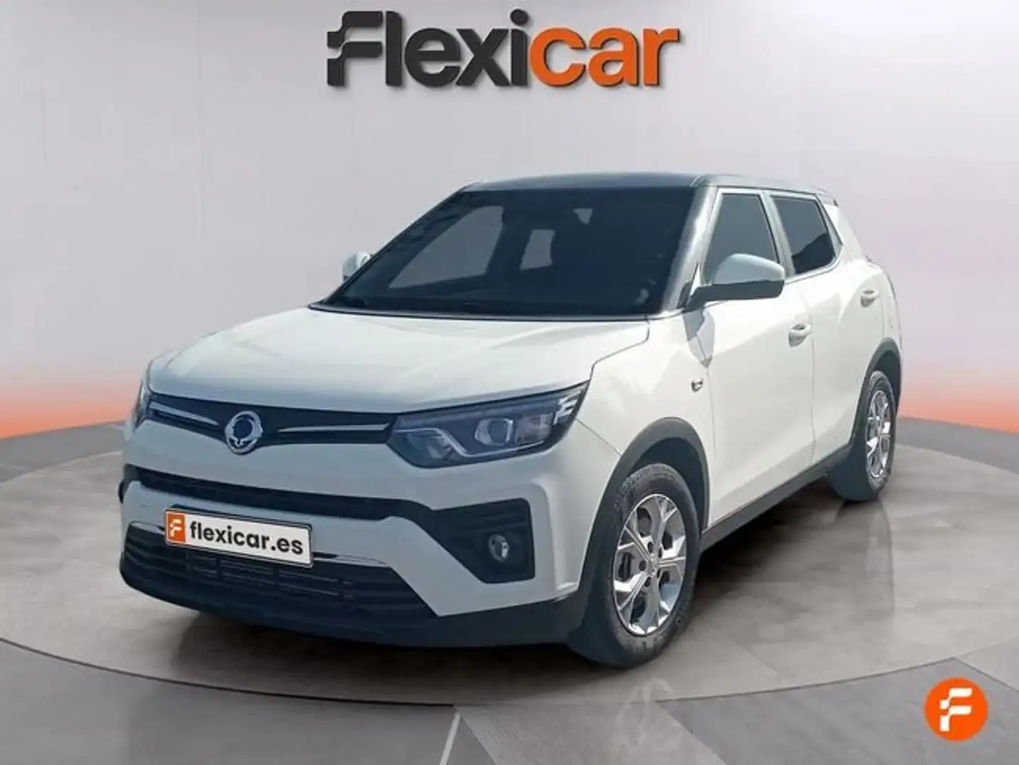 SsangYong Tivoli G12 Urban Plus 4x2 Blanco - 2