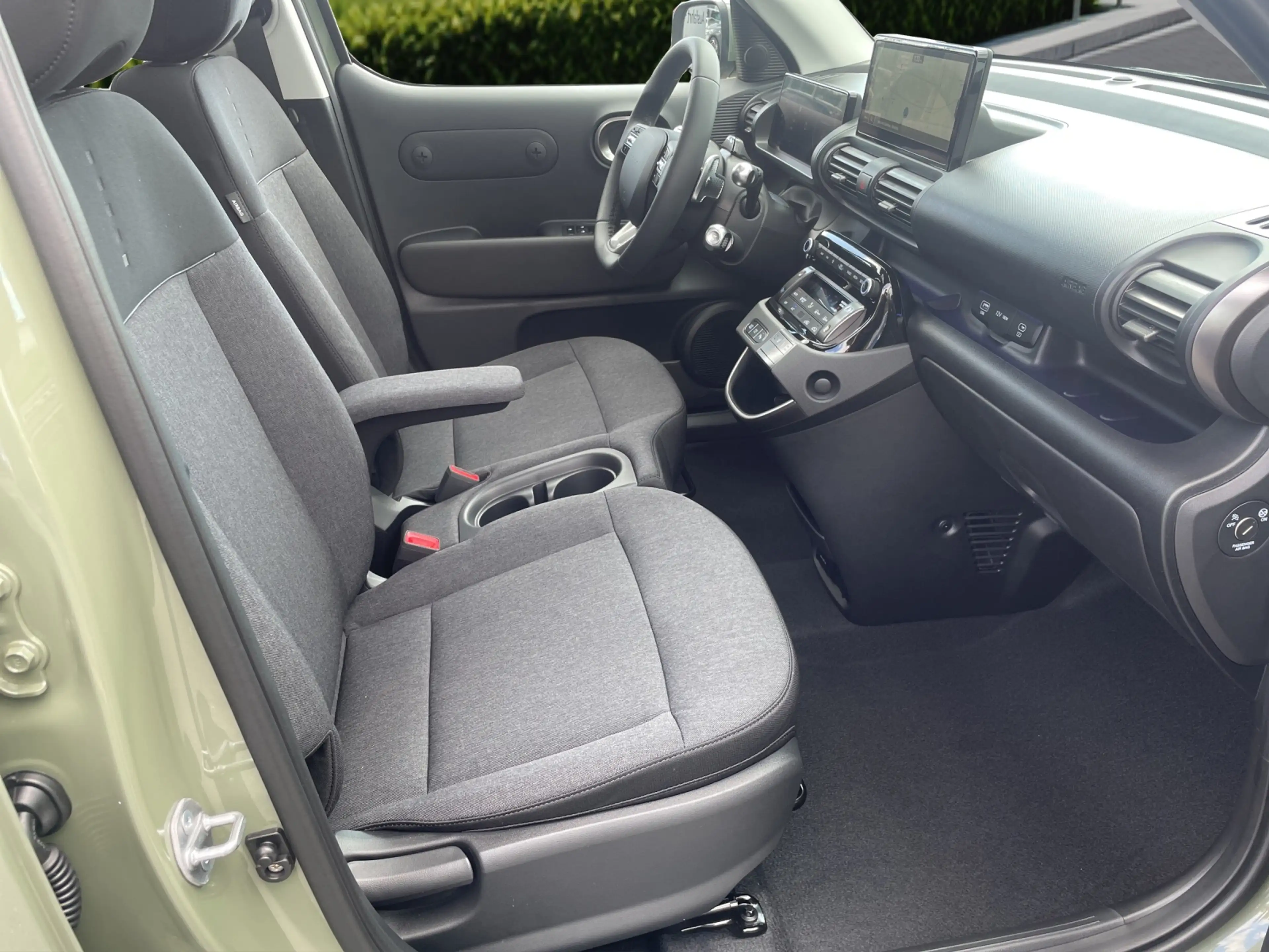 Hyundai Inster Elektro 49,0 kWh Prime PANO/NSCC/VIRTUAL — photo 11