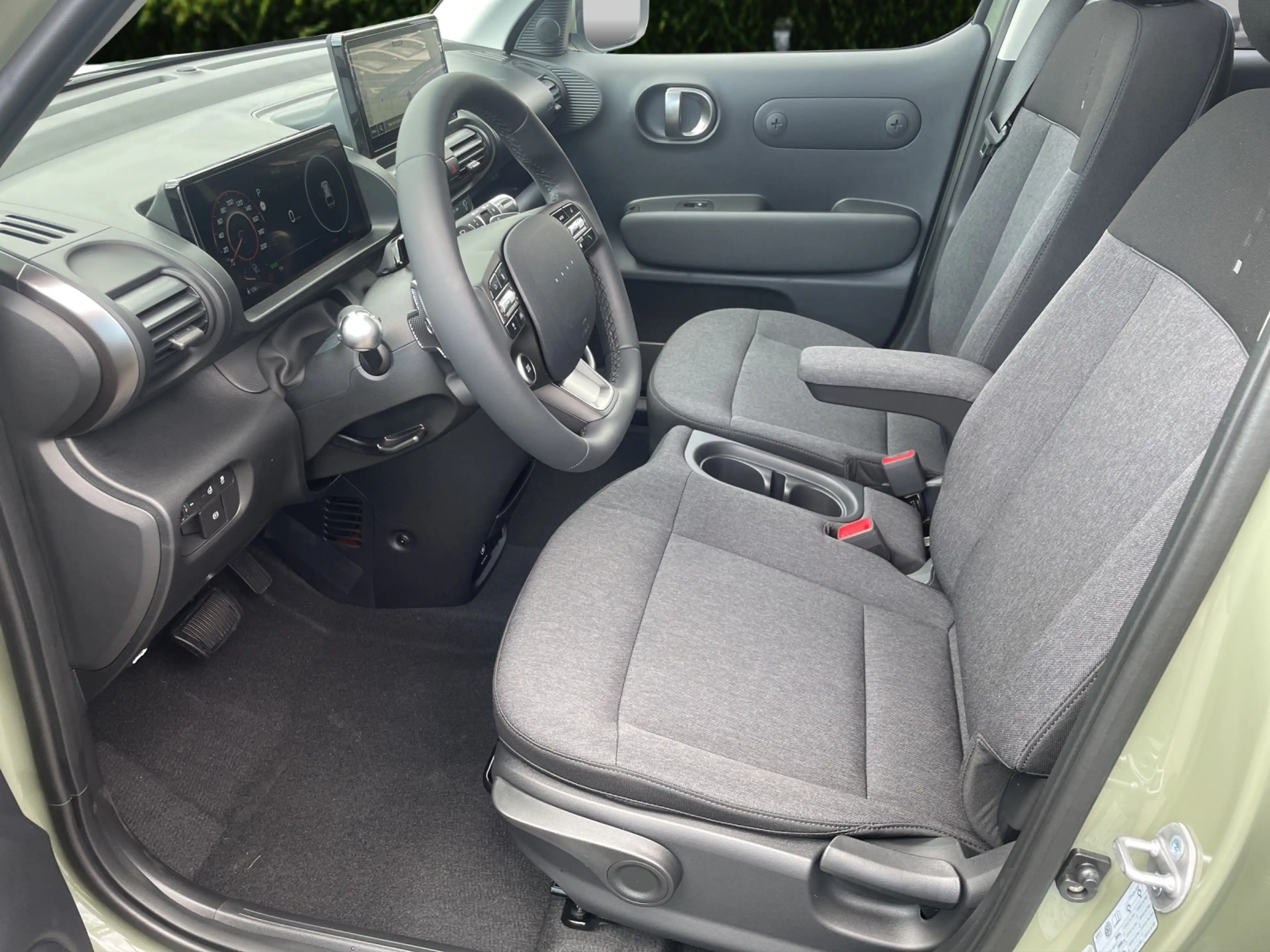 Hyundai Inster Elektro 49,0 kWh Prime PANO/NSCC/VIRTUAL — photo 10