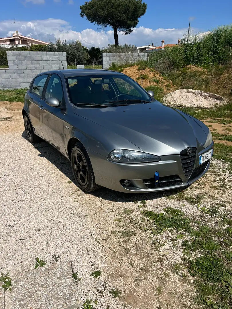 Alfa Romeo 147 5p 1.9 jtd mjt BlackLine 150cv - 1