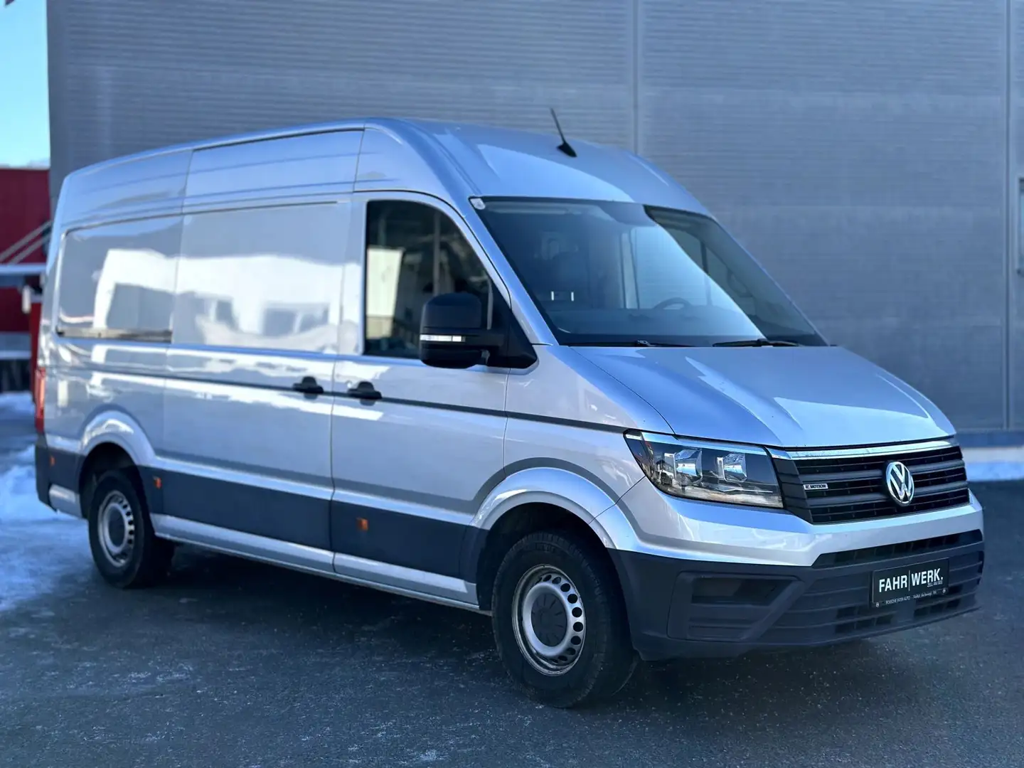 Volkswagen Crafter  35 2.0 TDI L2H2 4MOTION Silber - 1