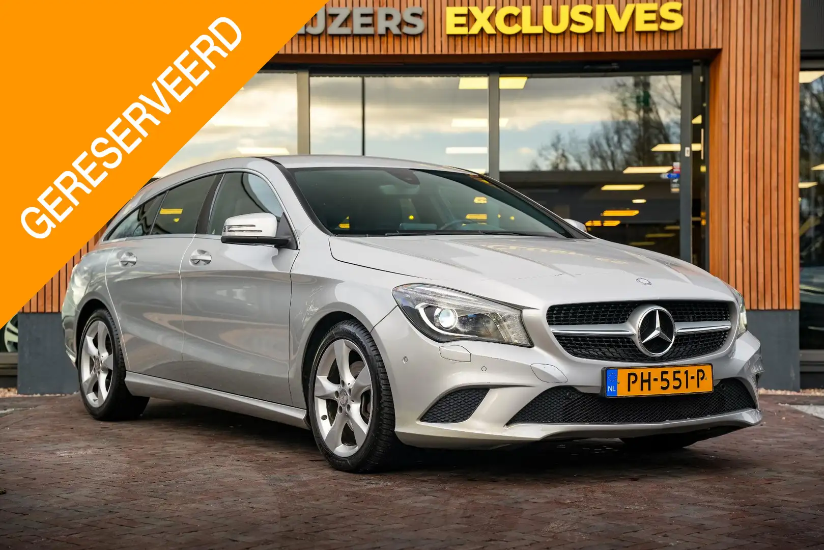 Mercedes-Benz CLA 200 Shooting Brake d Xenon PDC Airco Radio/CD 17''LM Grijs - 1
