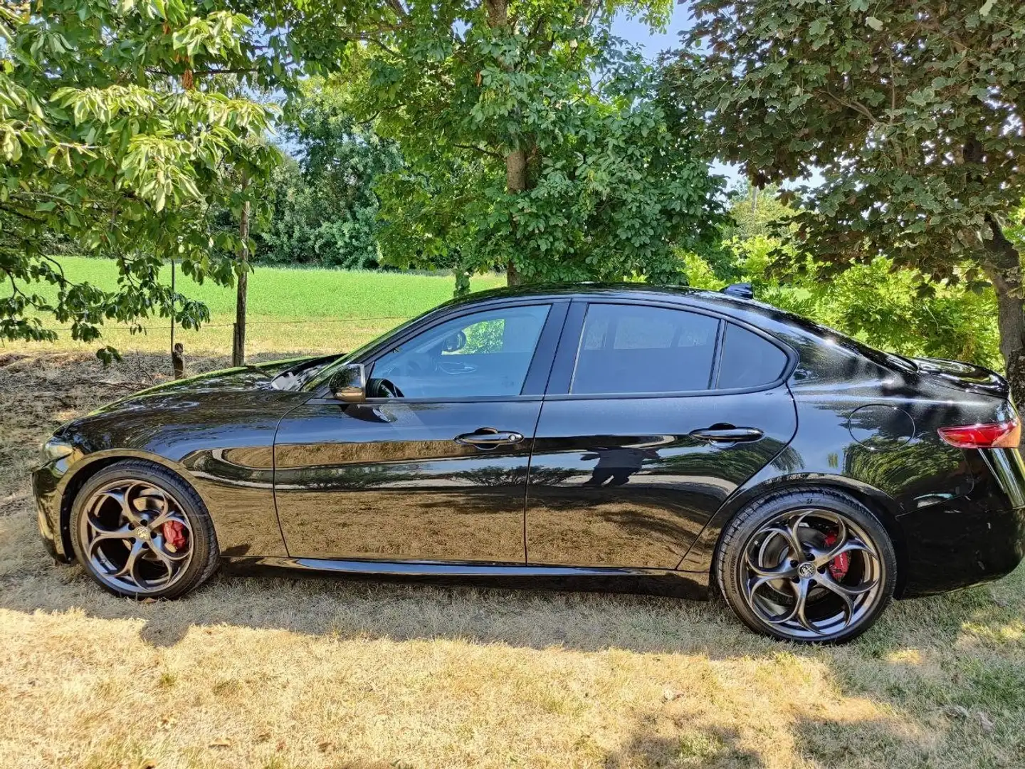 Alfa Romeo Giulia 2.2 Sport Launch Edition 180cv AT8 Nero - 1