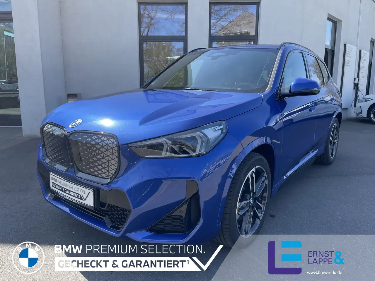 BMW iX1