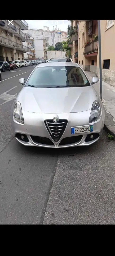 Alfa Romeo Giulietta Giulietta III 2010 2.0 jtdm(2) Distinctive 170cv Grigio - 2