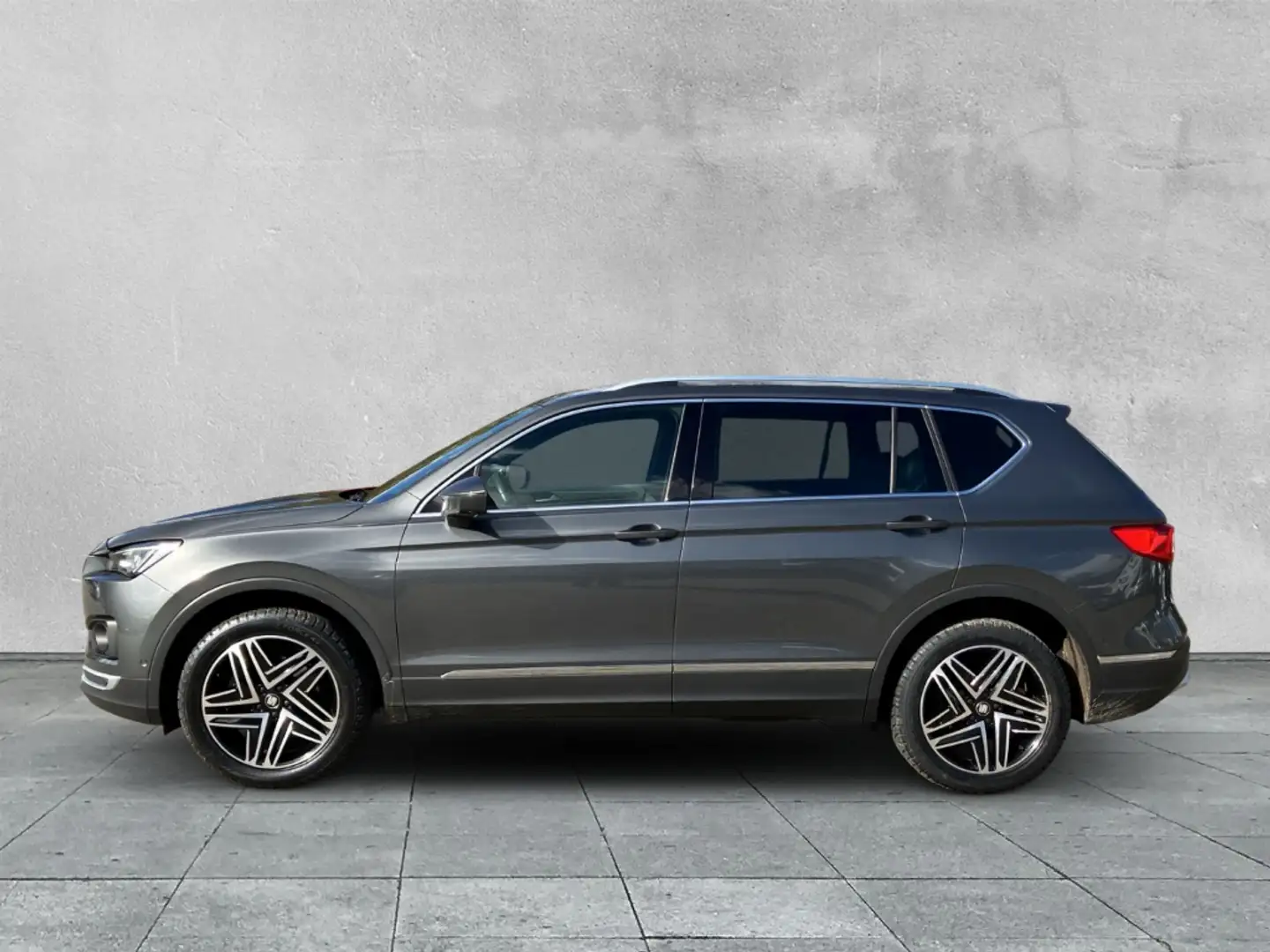SEAT Tarraco 2.0TDI 4Drive Xcellence NAVI+LED+SHZ+PDC Grau - 2