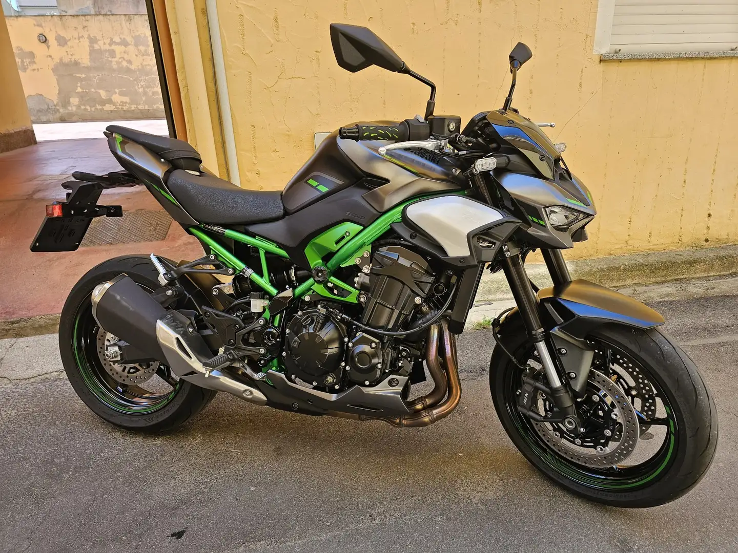 Kawasaki Z 900 Negru - 1