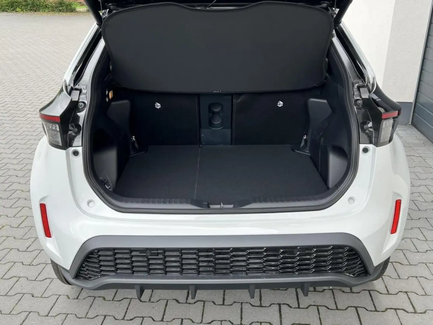 Toyota Yaris Cross GR Sport 1,5 CVT Hybrid 96kW Winter 96 kW (131 ... - 2