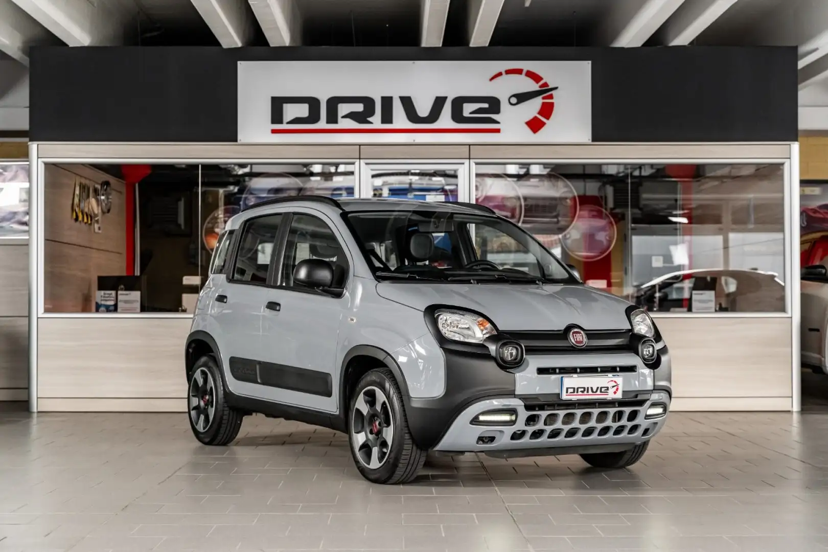 Fiat Panda 1.0 FireFly S&S Hybrid City Cross Grijs - 1