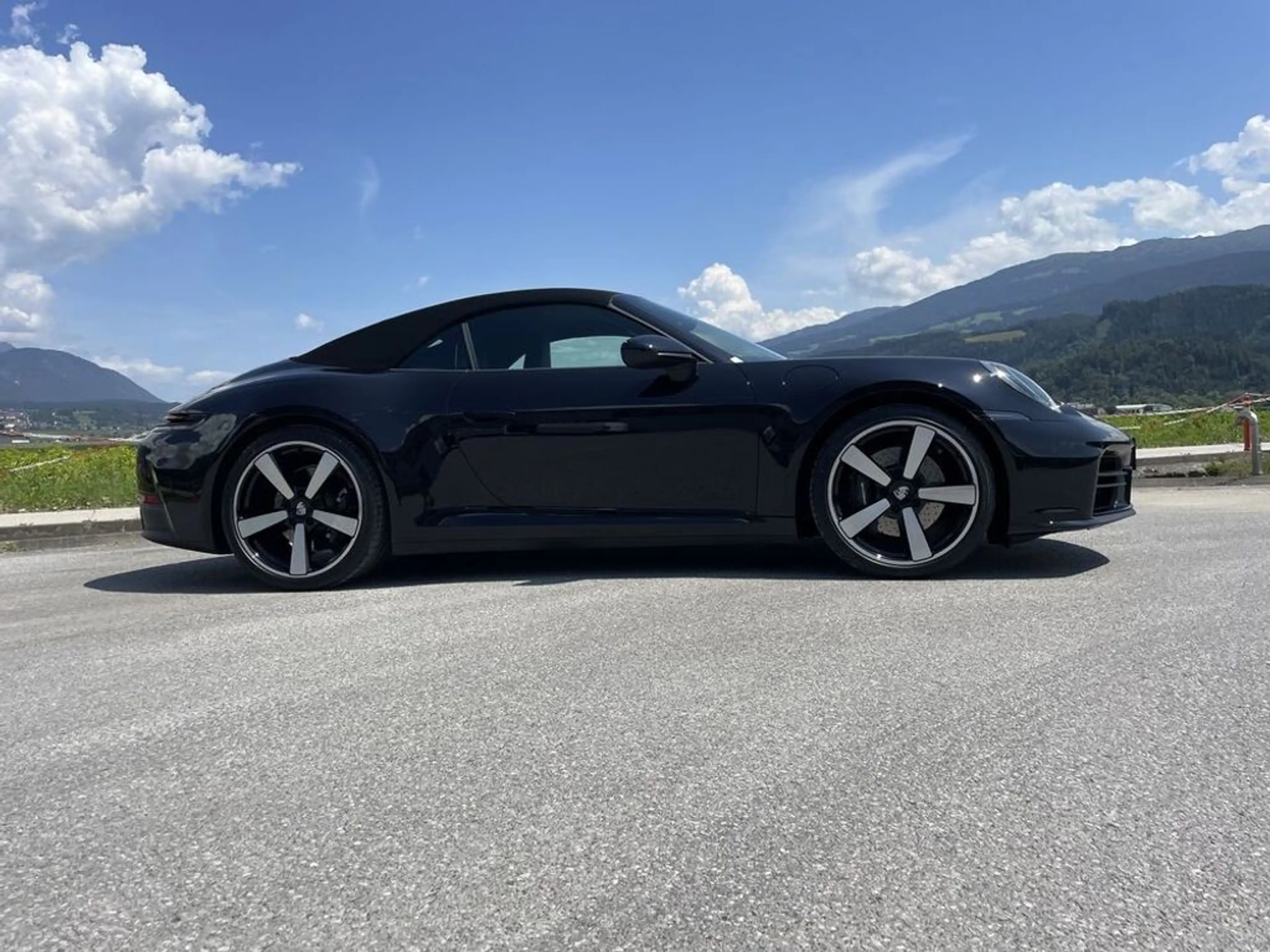 Porsche 911 Carrera Cabriolet — photo 8