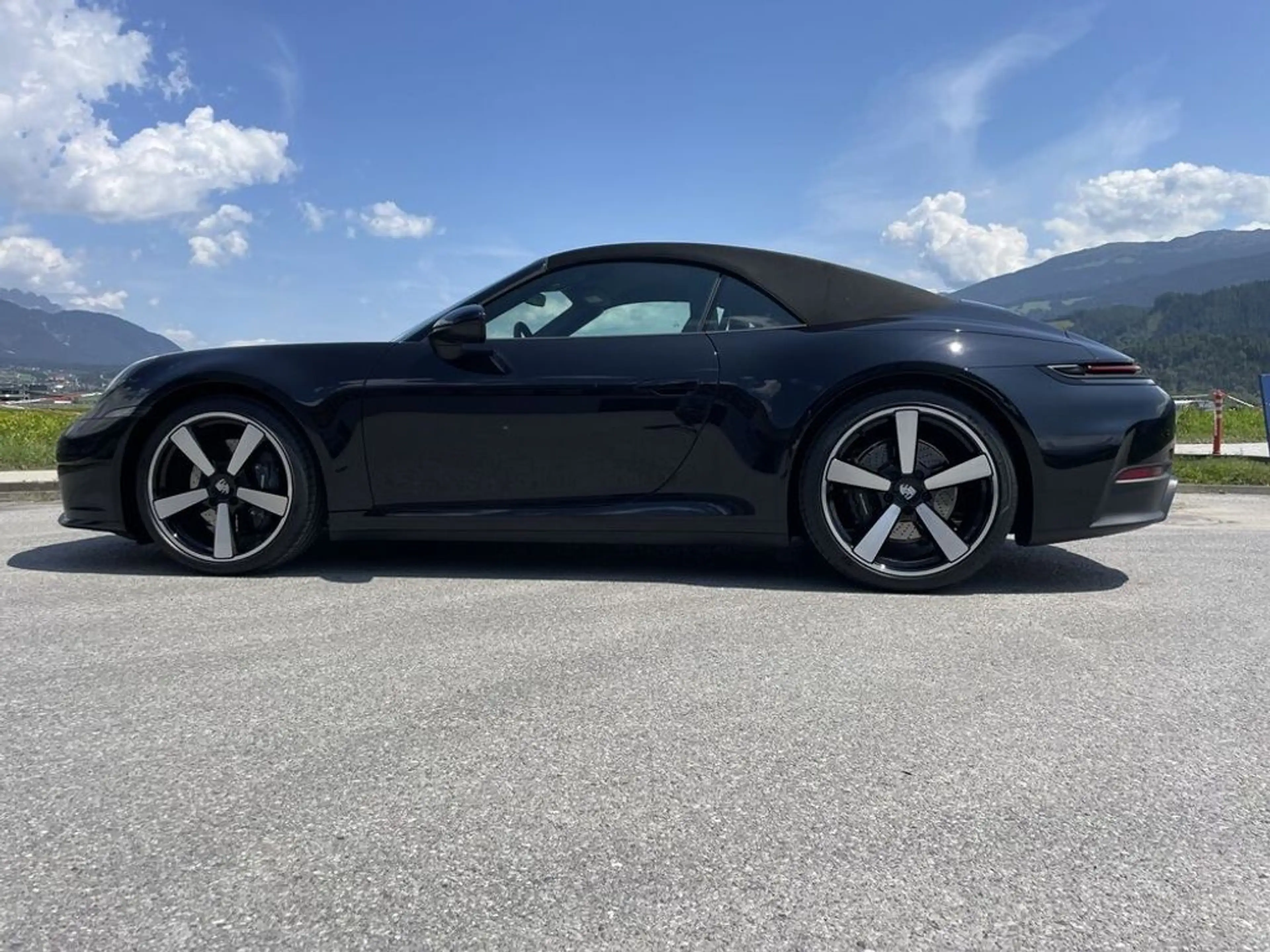 Porsche 911 Carrera Cabriolet — photo 3