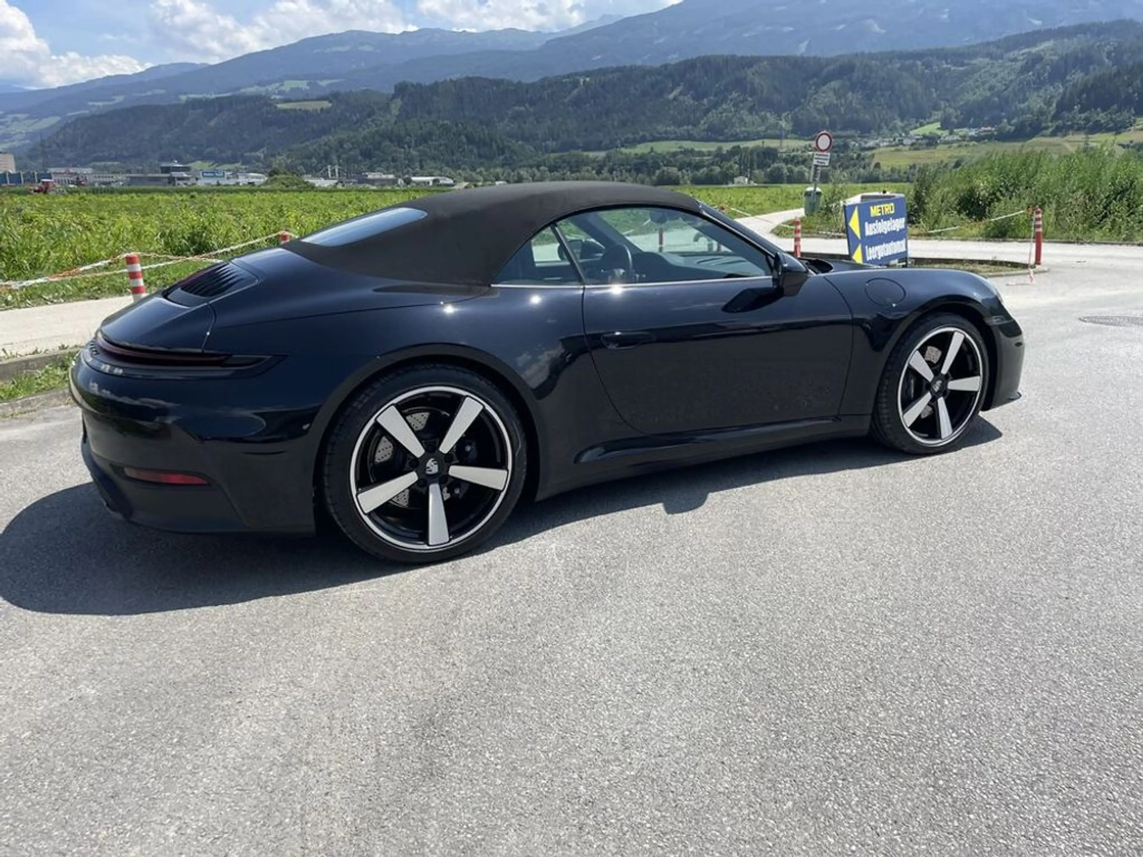 Porsche 911 Carrera Cabriolet — photo 7