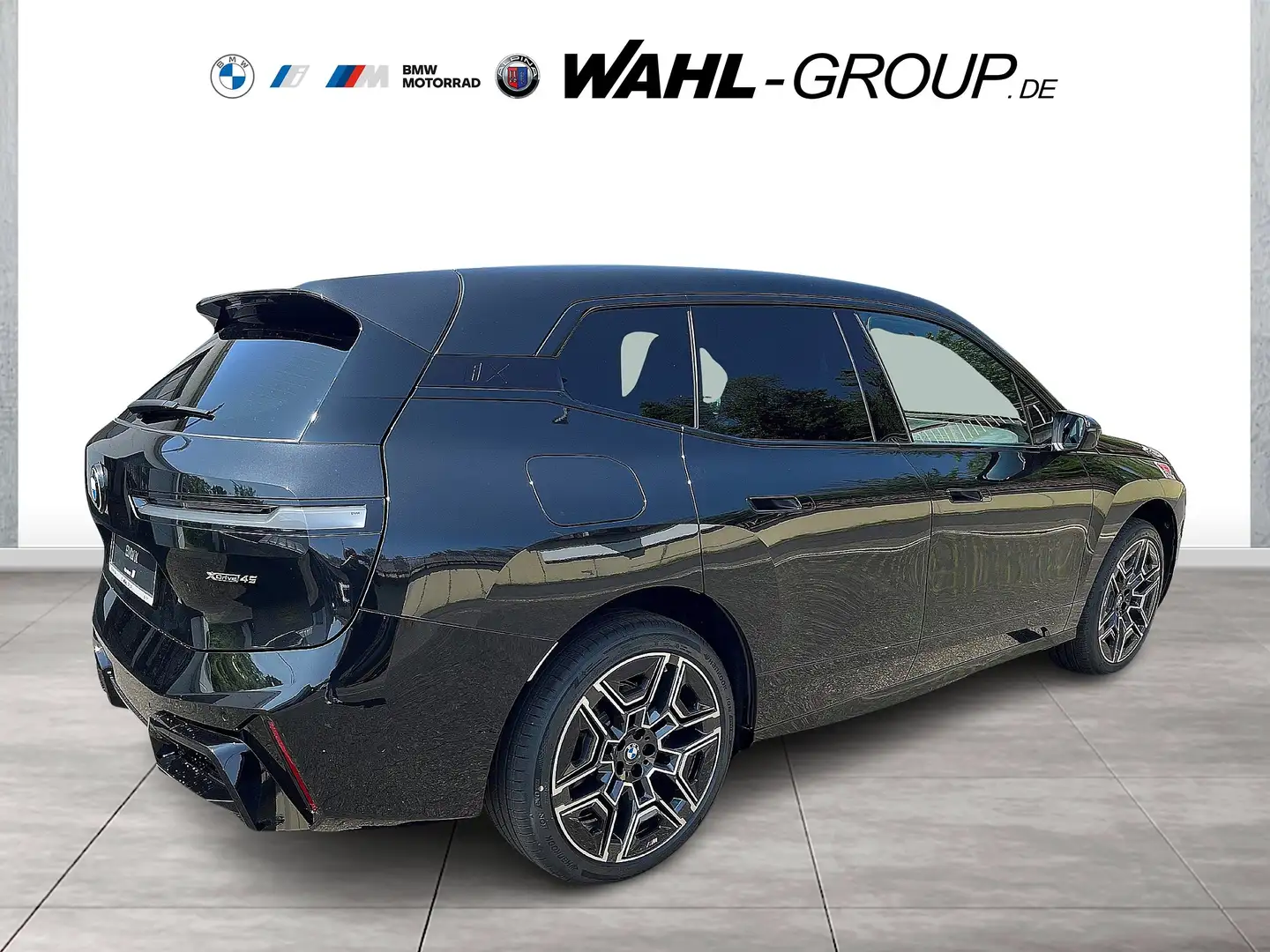 BMW iX xDrive45 M Sport Pro AHK Panorama Innovation Iconi Černá - 2