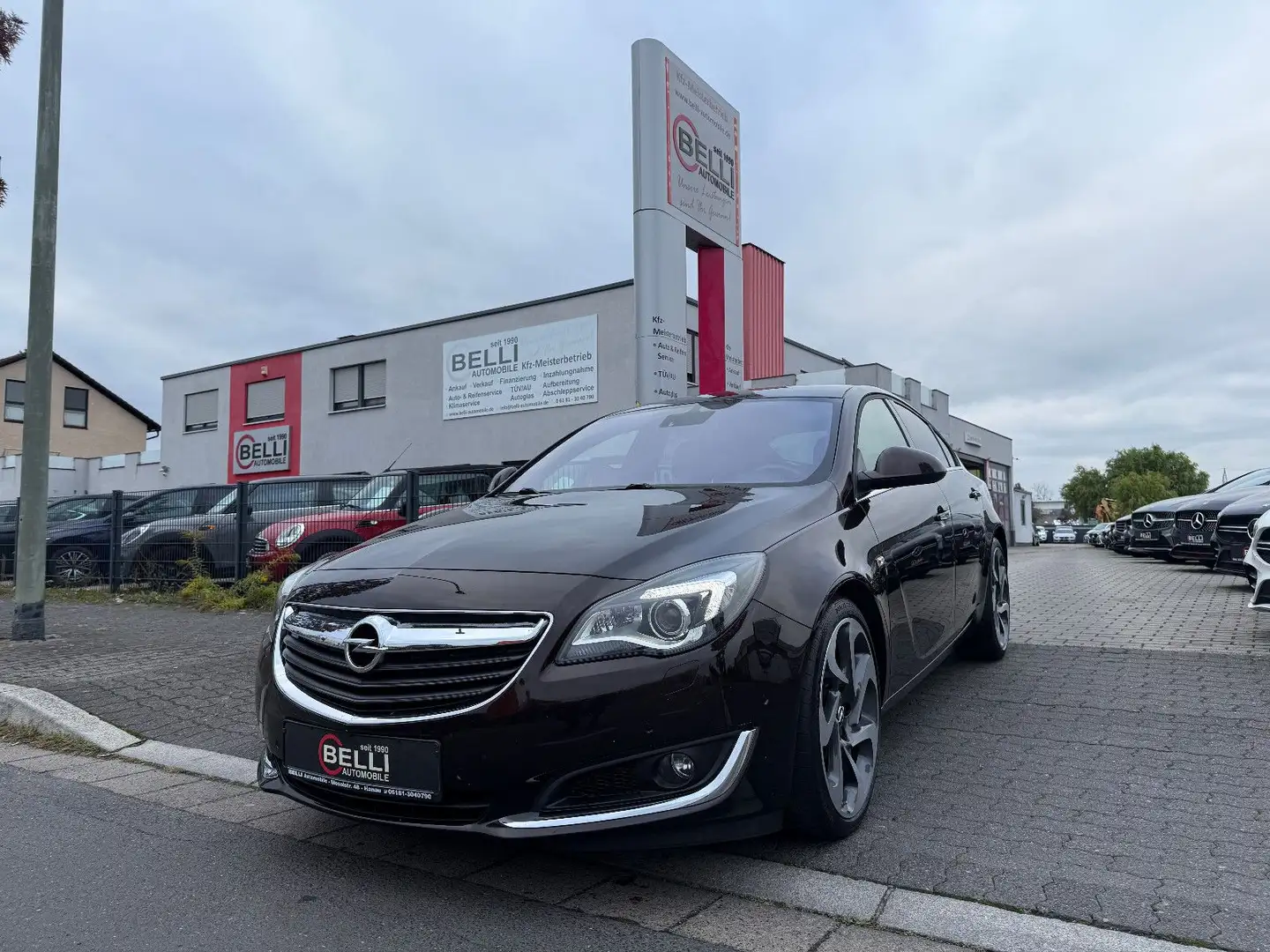 Opel Insignia A 1,6 Turbo Lim. Sport FINANZIERUNG Braun - 1