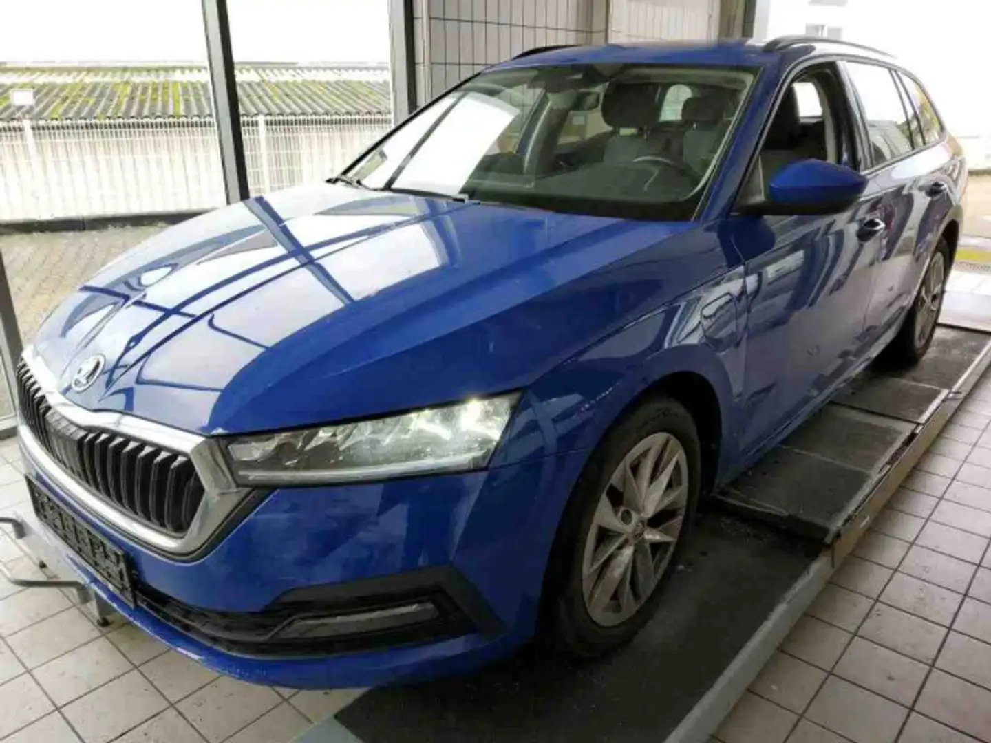 Skoda Octavia Combi iV AMBITION AHK KAMERA SITZHZG Blau - 2