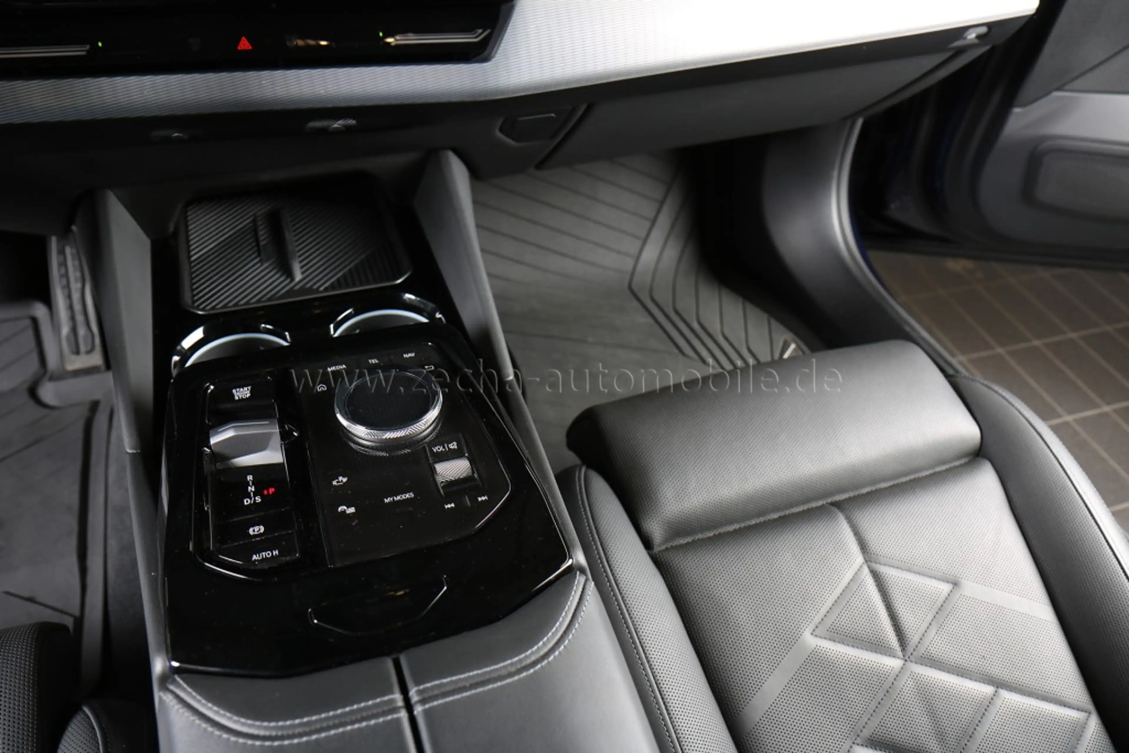 BMW 540 d xDr. Touring M-SportPRO.AHK.Standhzg.Sitzbel. — photo 7
