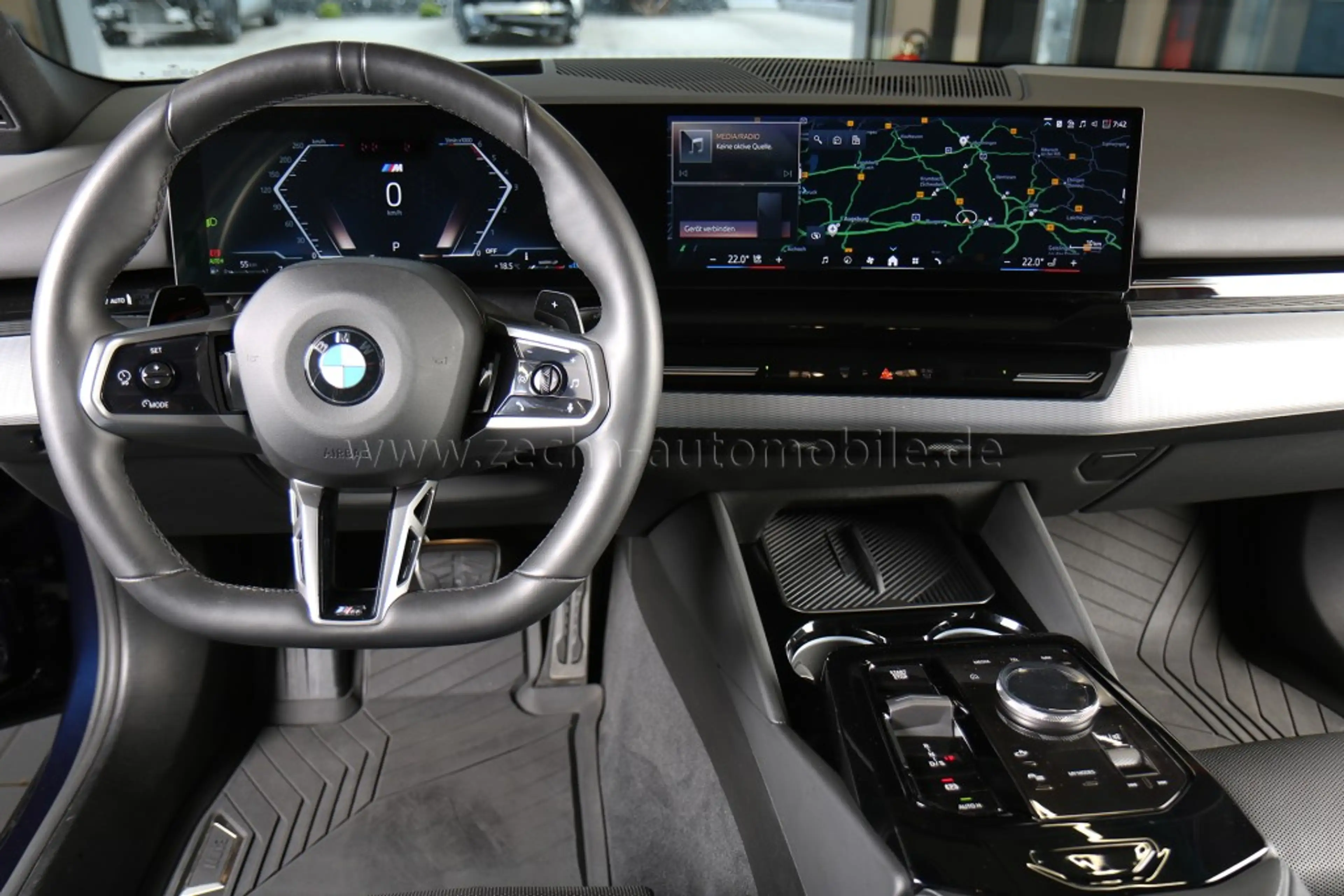BMW 540 d xDr. Touring M-SportPRO.AHK.Standhzg.Sitzbel. — photo 24