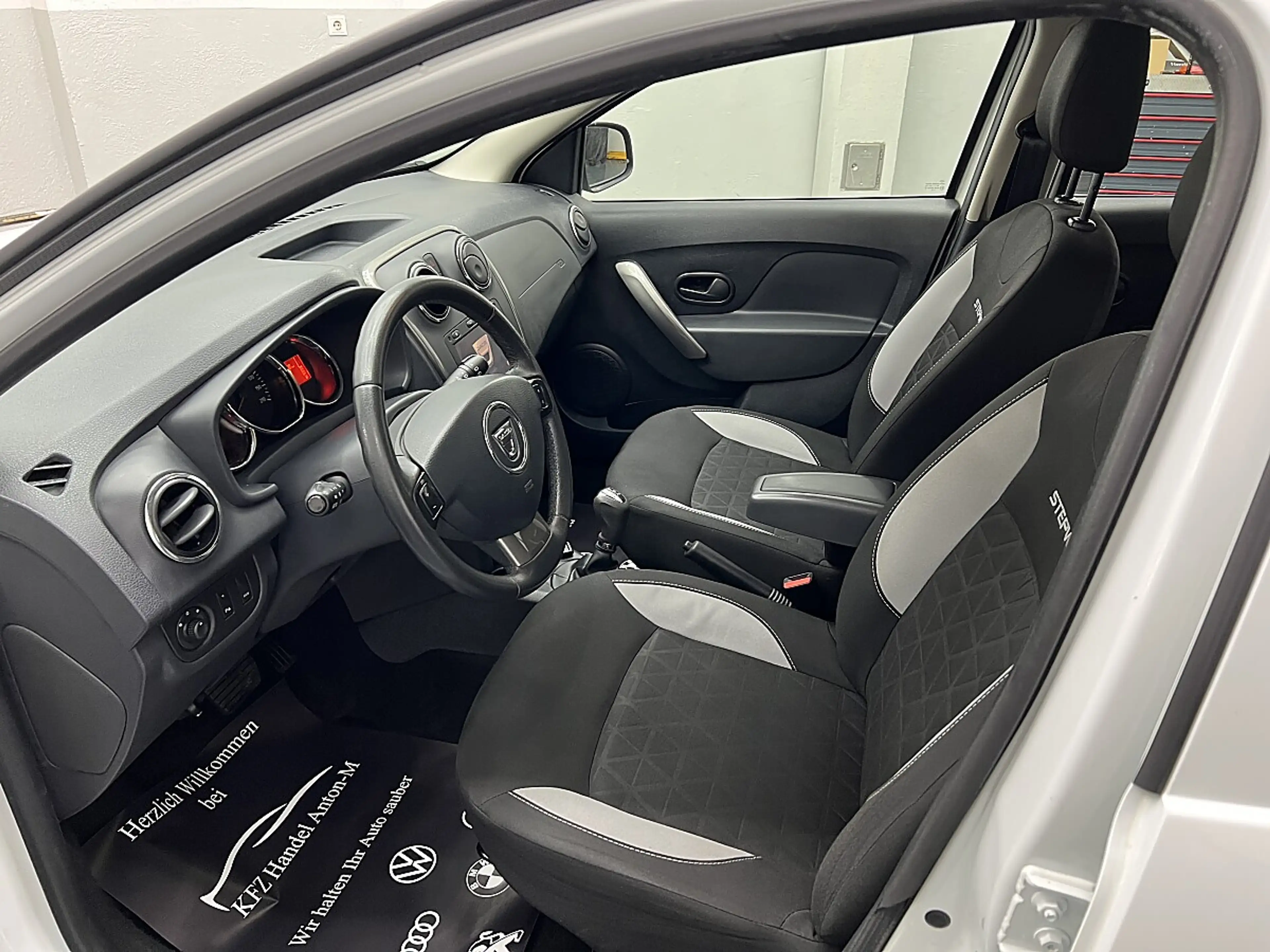 Dacia Sandero II 1.5 dCi Stepway *SOFORT FINANZIERUNG MÖGLICH* — photo 9