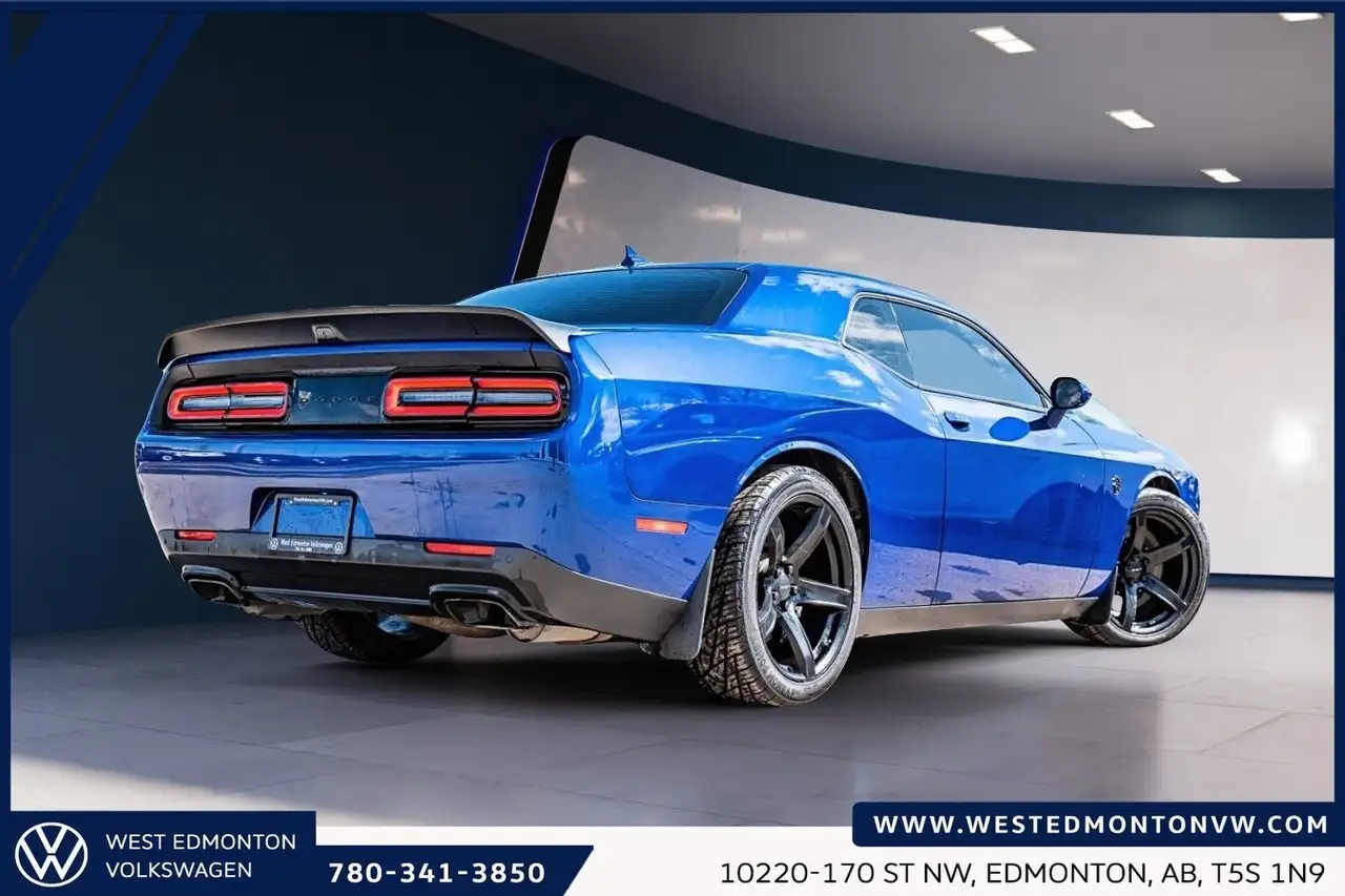 Dodge Challenger photo Dodge Challenger