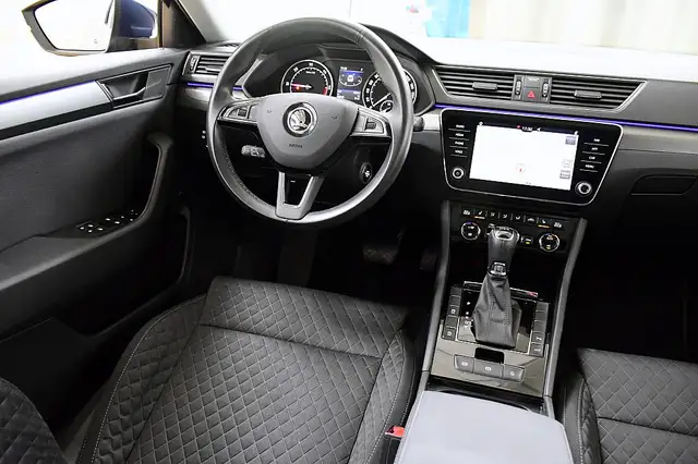 Skoda Superb view 15