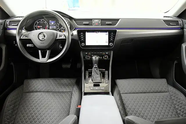 Skoda Superb view 14