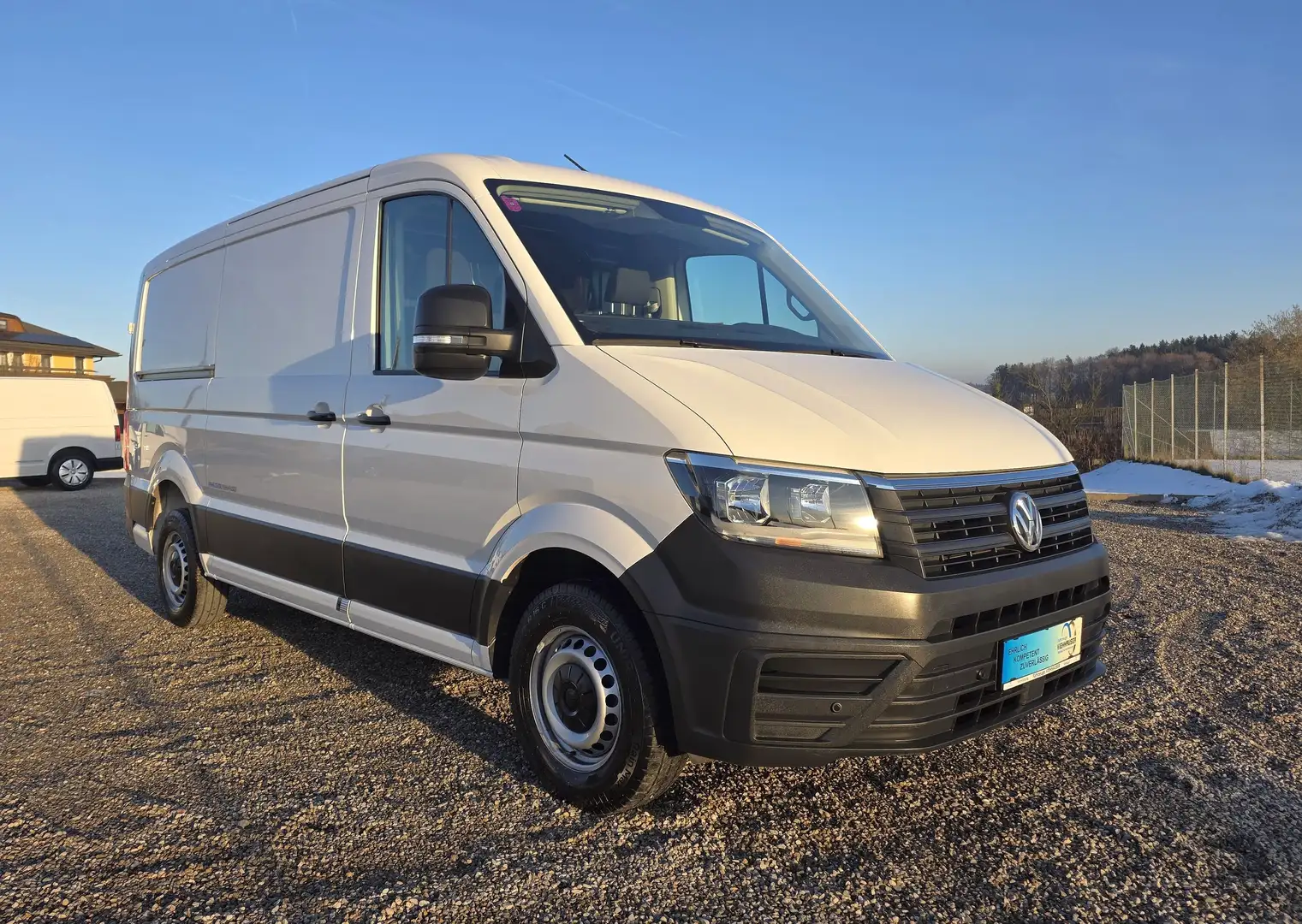 Volkswagen Crafter Kasten 35 mittellang FWD Weiß - 2