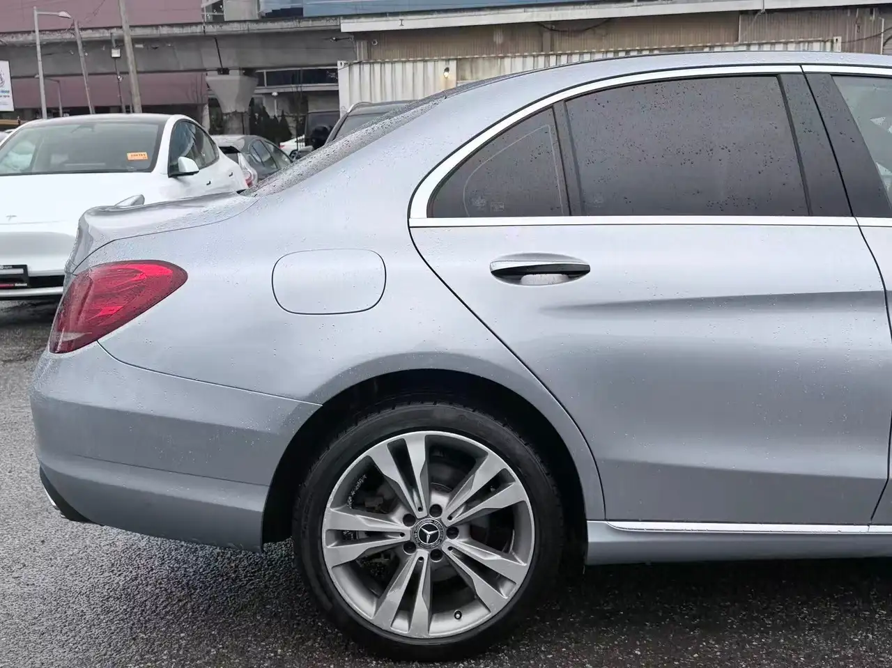 Mercedes-Benz C-Class снимка Mercedes-Benz C-Class