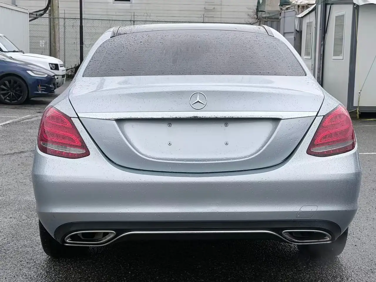 Mercedes-Benz C-Class снимка Mercedes-Benz C-Class