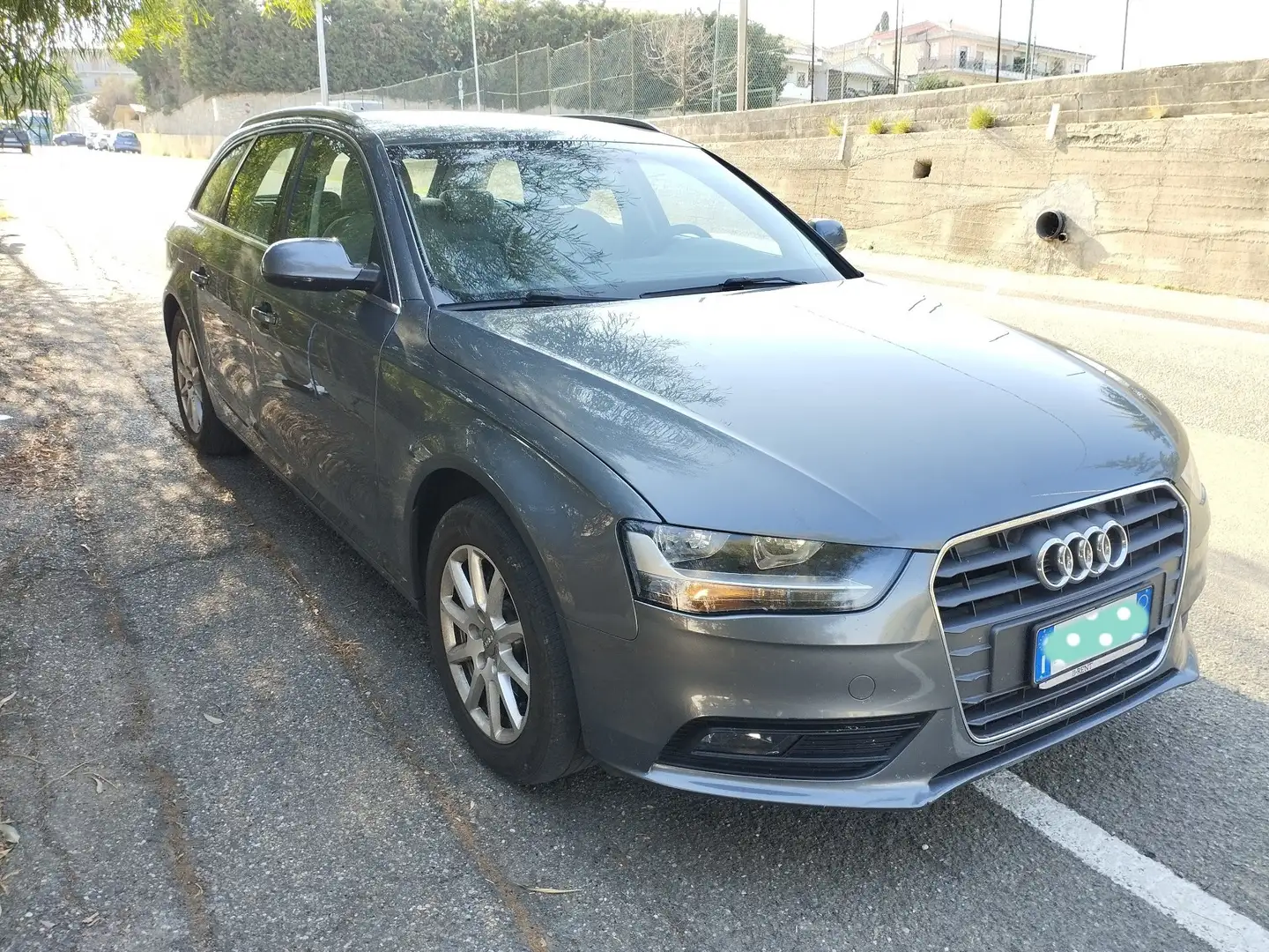 Audi A4 Avant 2.0 tdi Ambiente 120cv - 1