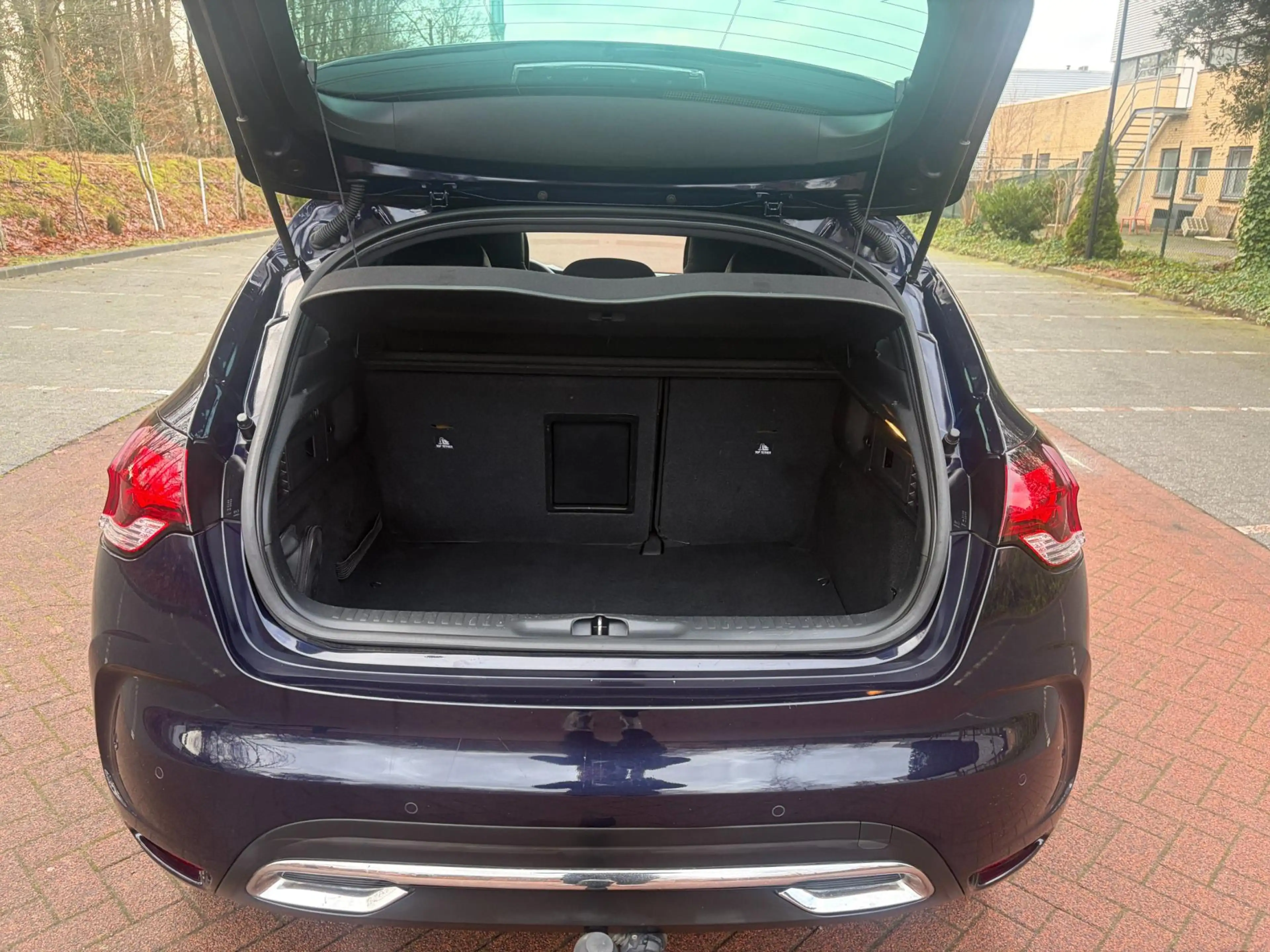 DS Automobiles DS 4 Crossback 1.2 PureTech Business / Navi / Trekhaak / LED — photo 6
