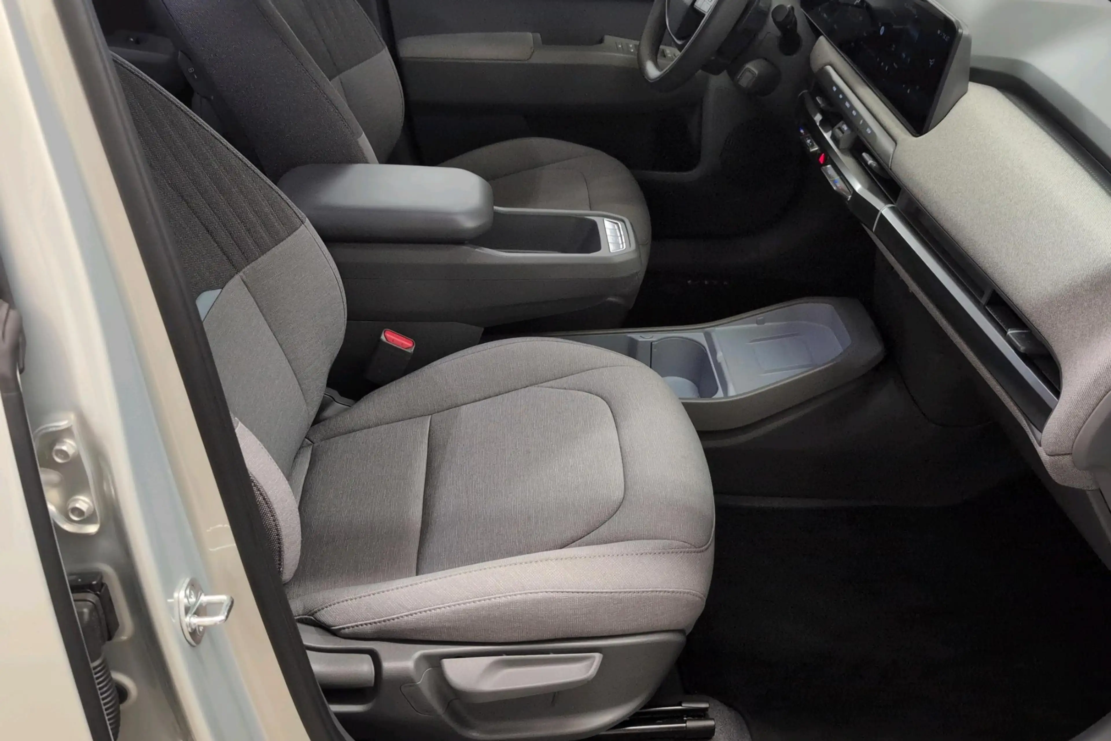 Kia EV3 BEV 58,3 kWH Earth — photo 6