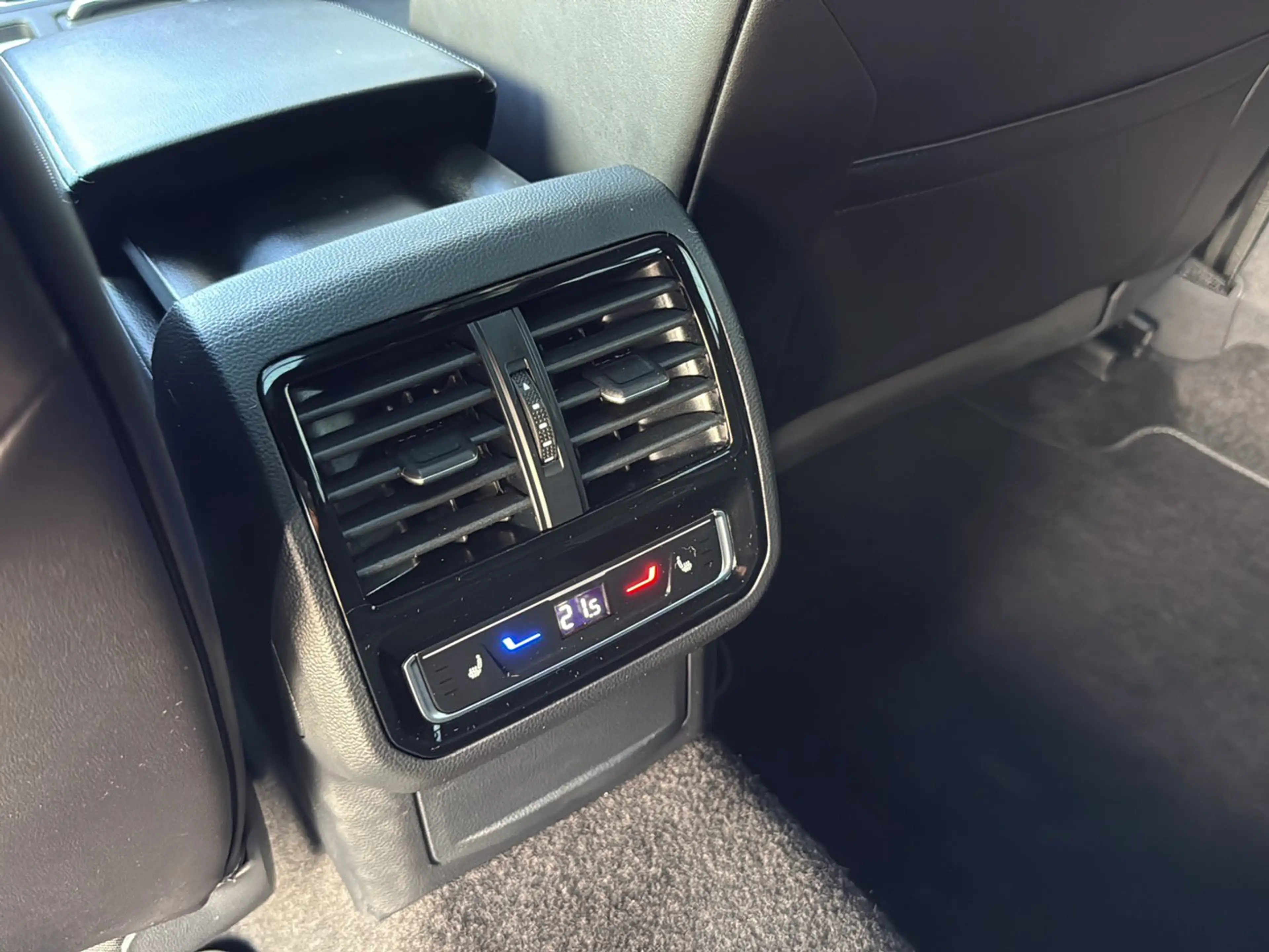 Volkswagen Arteon R-Line TDI DSG — photo 14