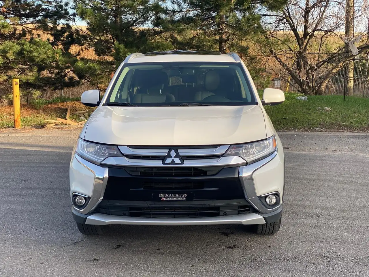 Mitsubishi Outlander снимка Mitsubishi Outlander