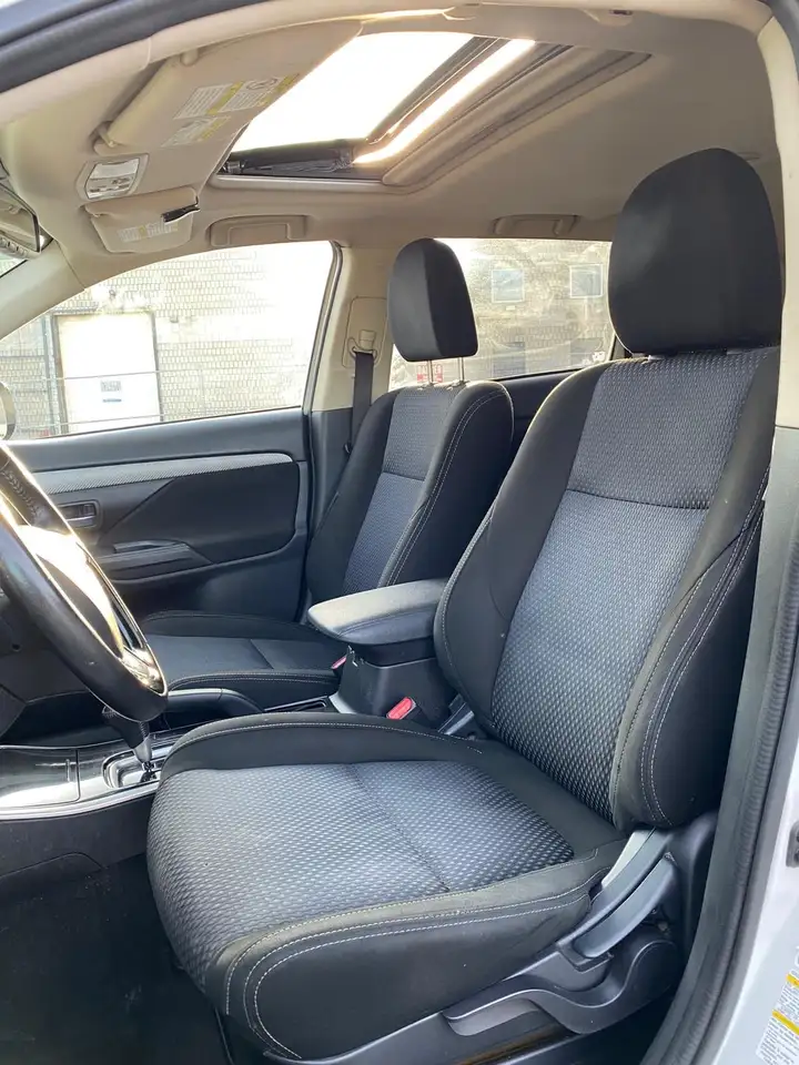 Mitsubishi Outlander снимка Mitsubishi Outlander