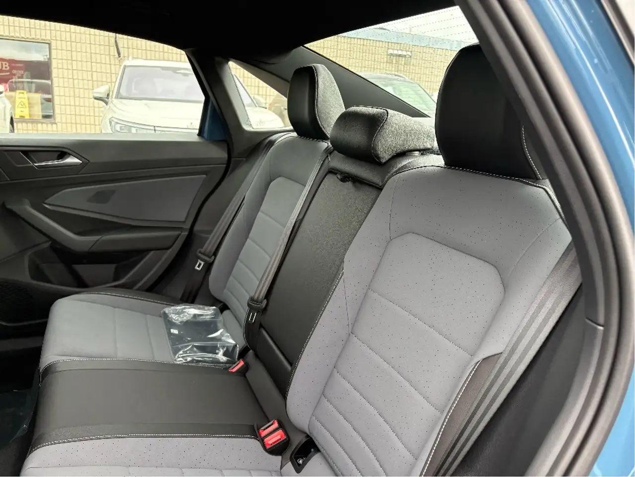 Volkswagen Jetta снимка Volkswagen Jetta