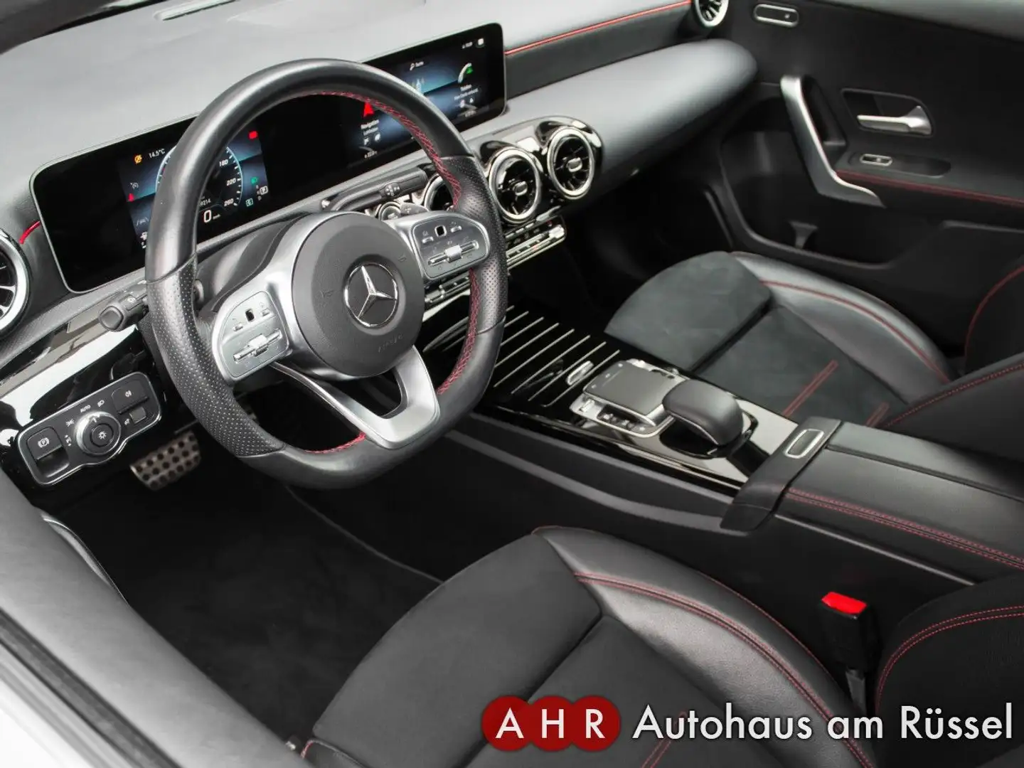 Mercedes-Benz A 200 AMG Line *Kamera*Navi*SitzHZ* Blanc - 2