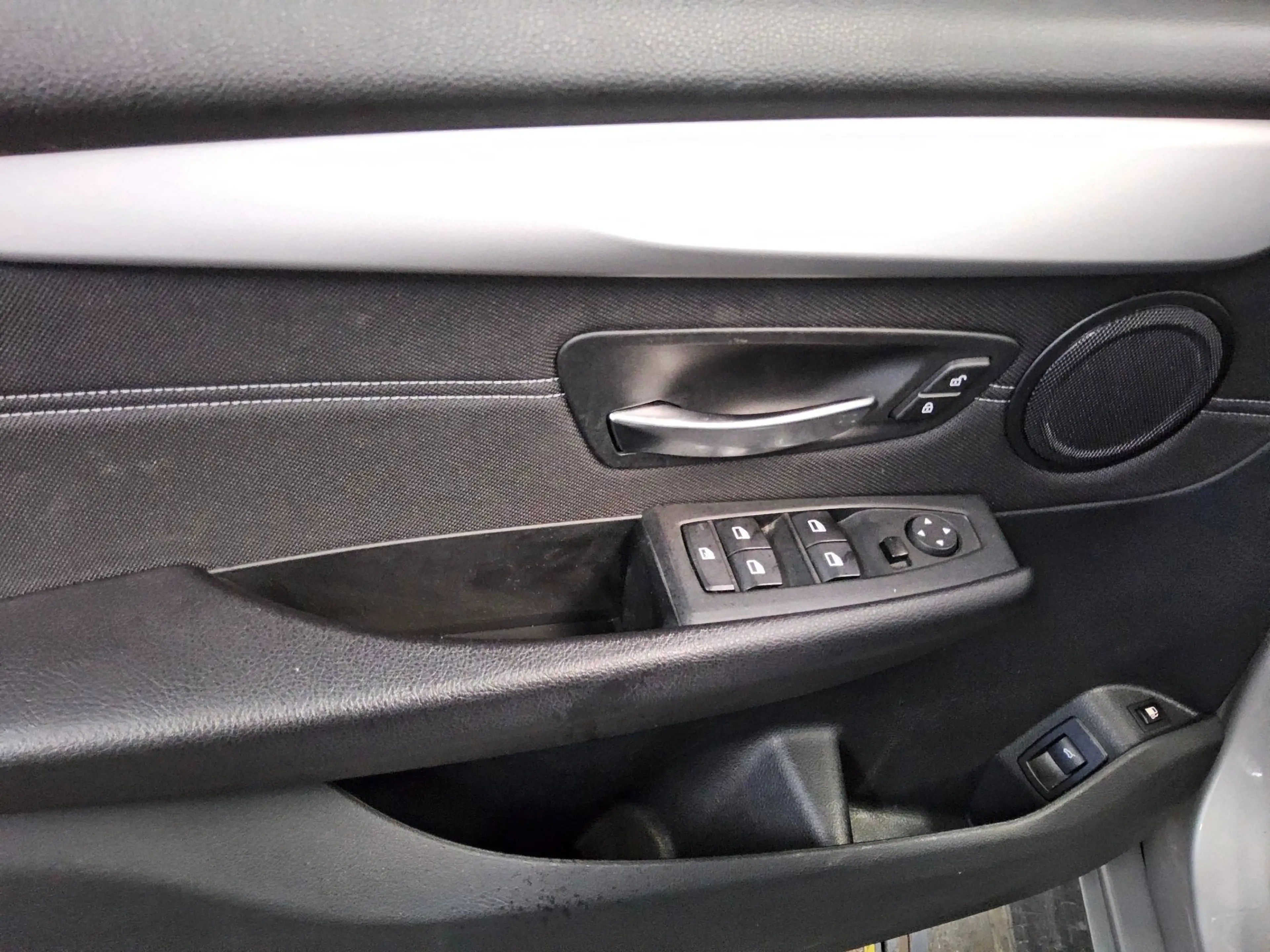 BMW 225 Active Tourer Advantage Navi LED Pano Shz — photo 9