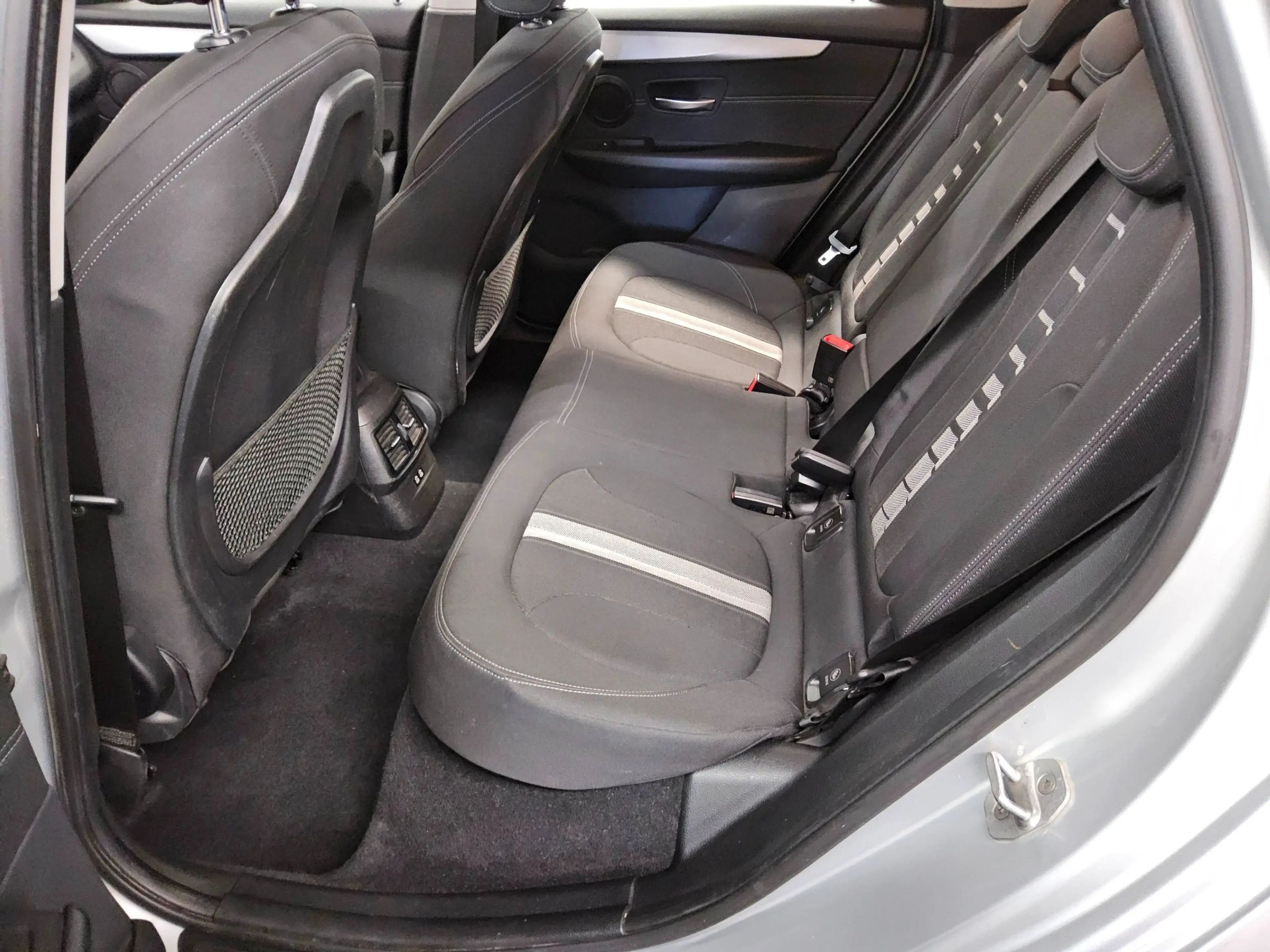 BMW 225 Active Tourer Advantage Navi LED Pano Shz — photo 13