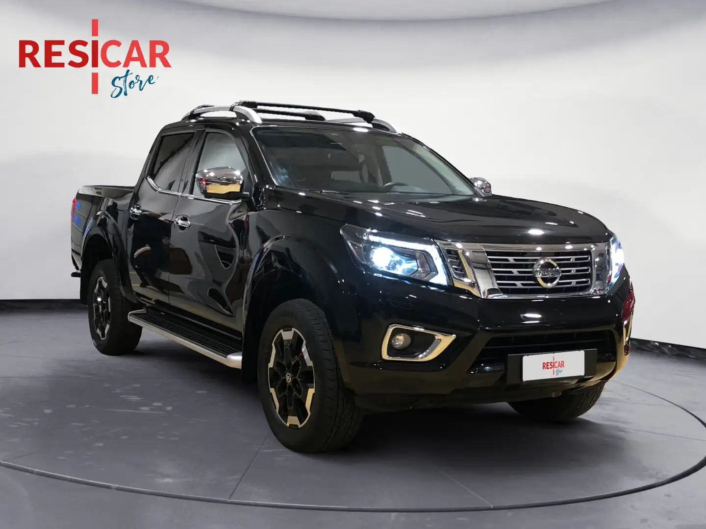 Nissan Navara Double Cab 2.3 dCi New N-Guard Noir - 1