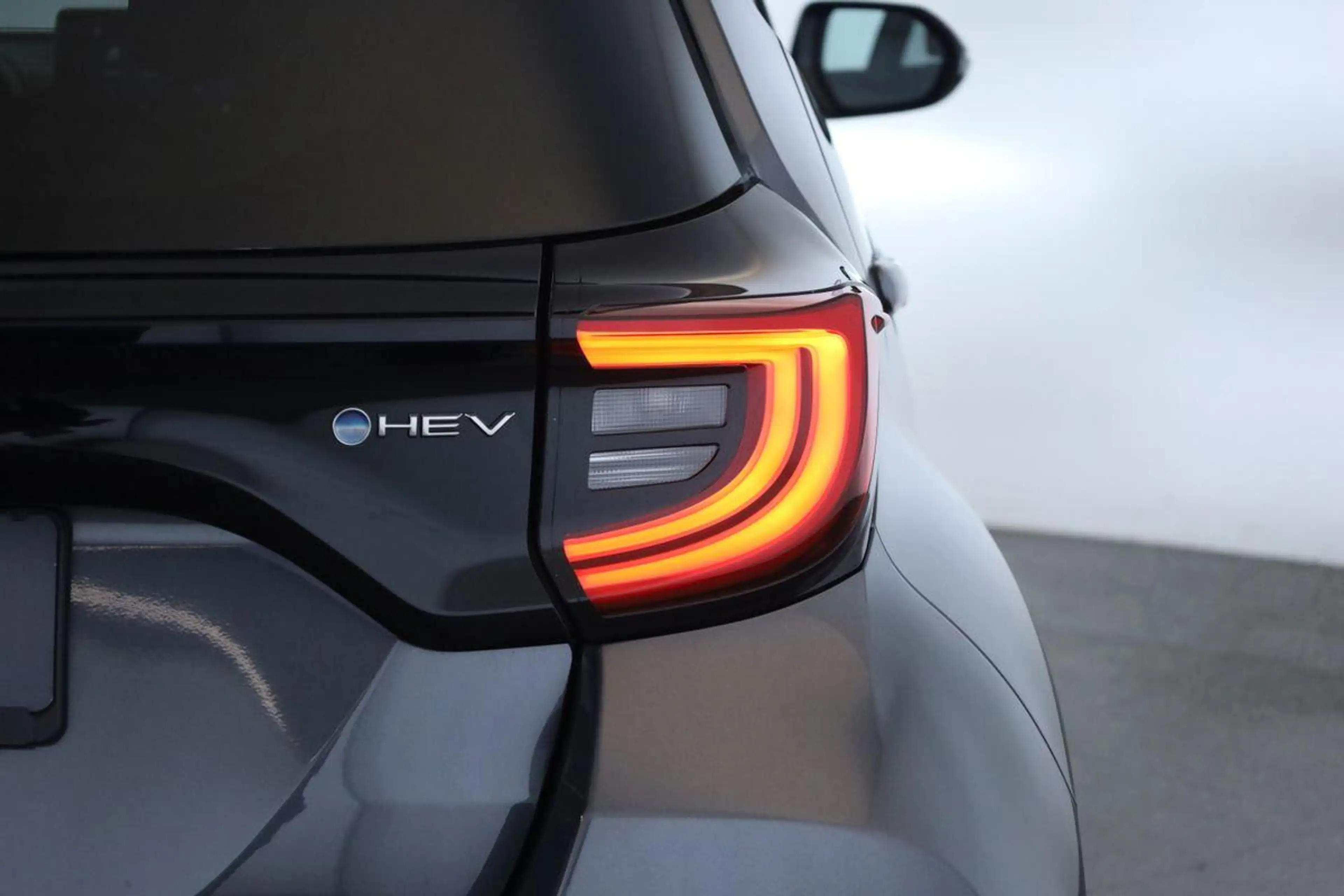 Toyota Yaris Hybrid 116 Teamplayer LED App SHZ Key Kam — photo 11